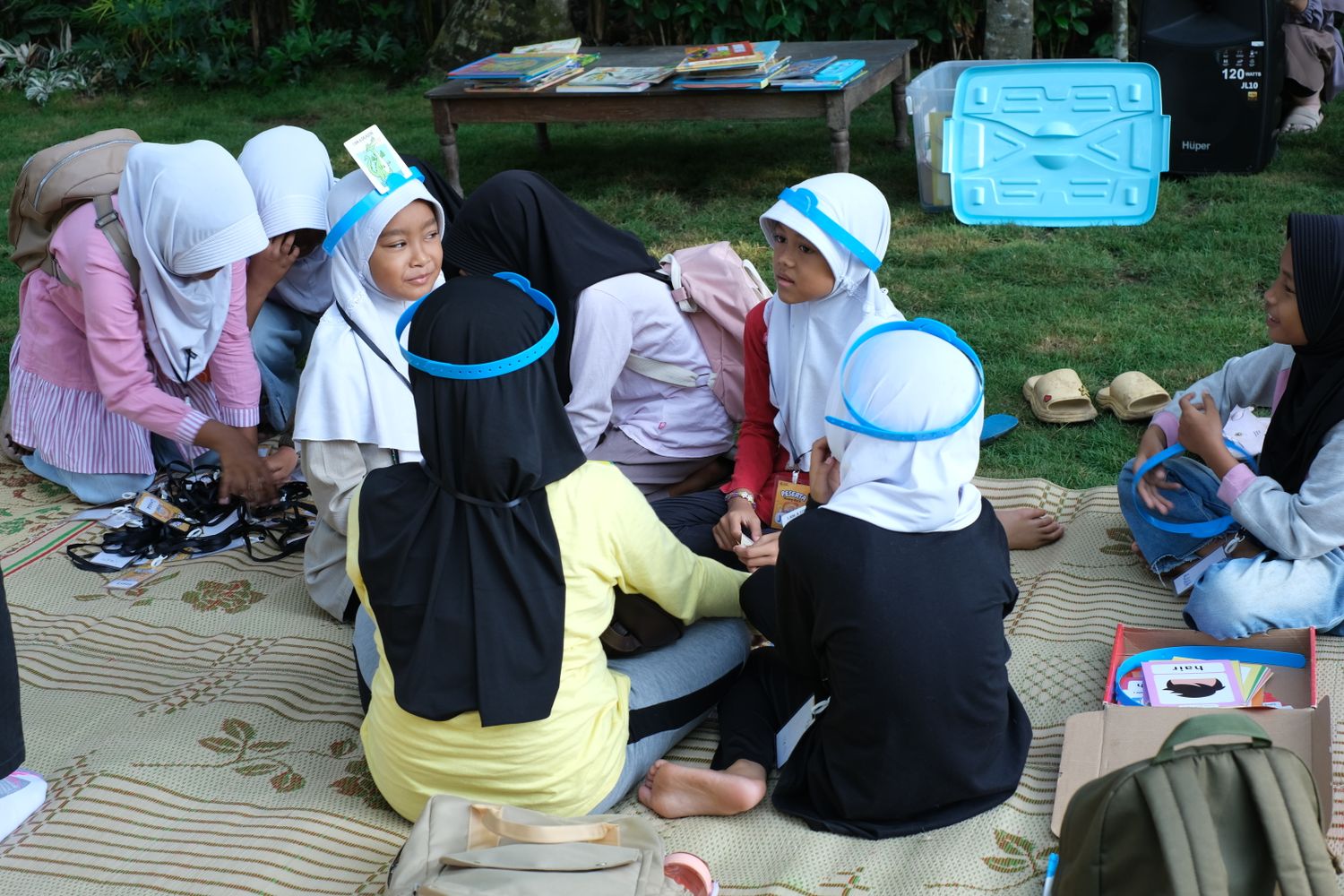 Group Activity Photos, Download The BEST Free Group Activity Stock ...