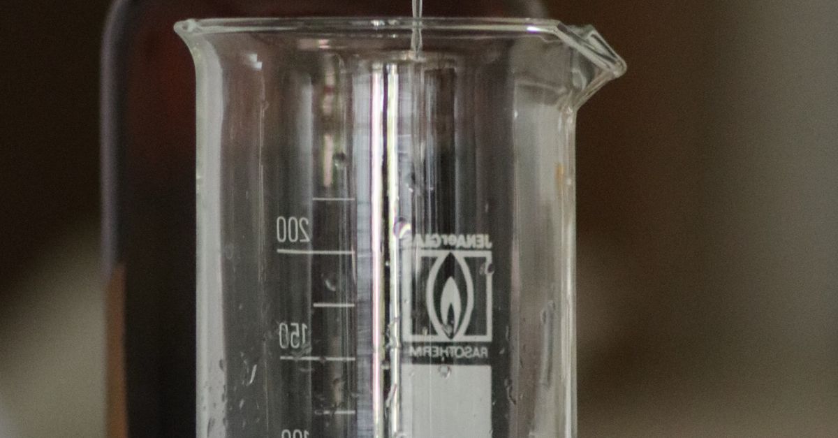 Elementos químicos poco comunes en la corteza terrestre con aplicaciones médicas Elementos químicos poco comunes en la corteza terrestre con aplicaciones médicas