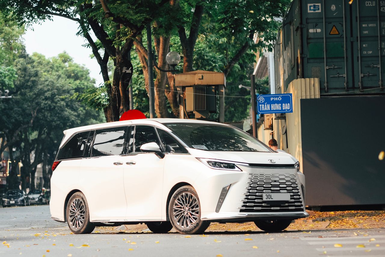 carro privado de 7 lugares minivan serviço de visa run Moc Bai