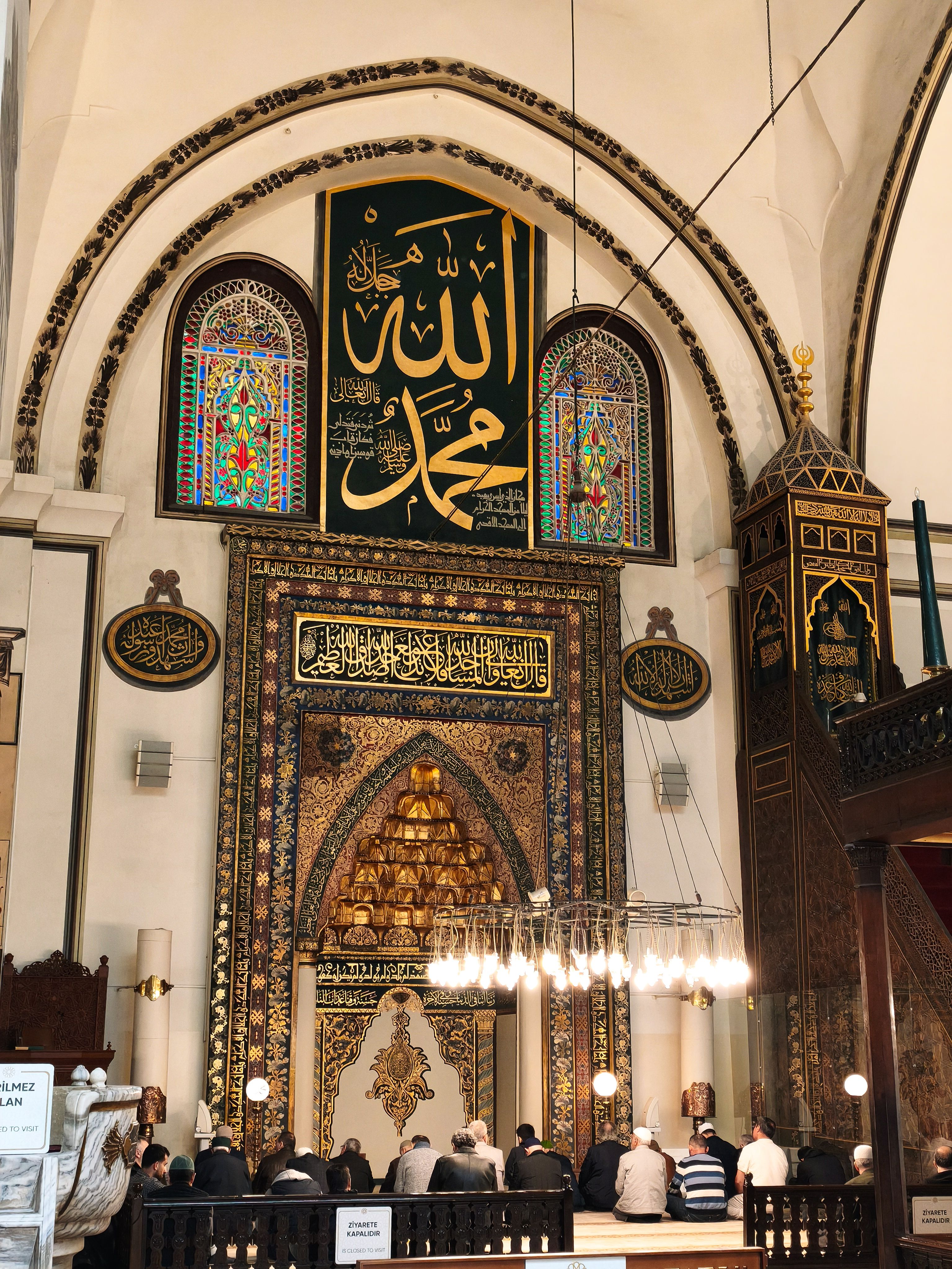 Ulu Mosque Interior with Worshippers in Bursa · Free Stock Photo