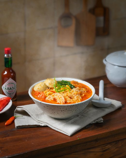 spicy red sauce bowl kitchen