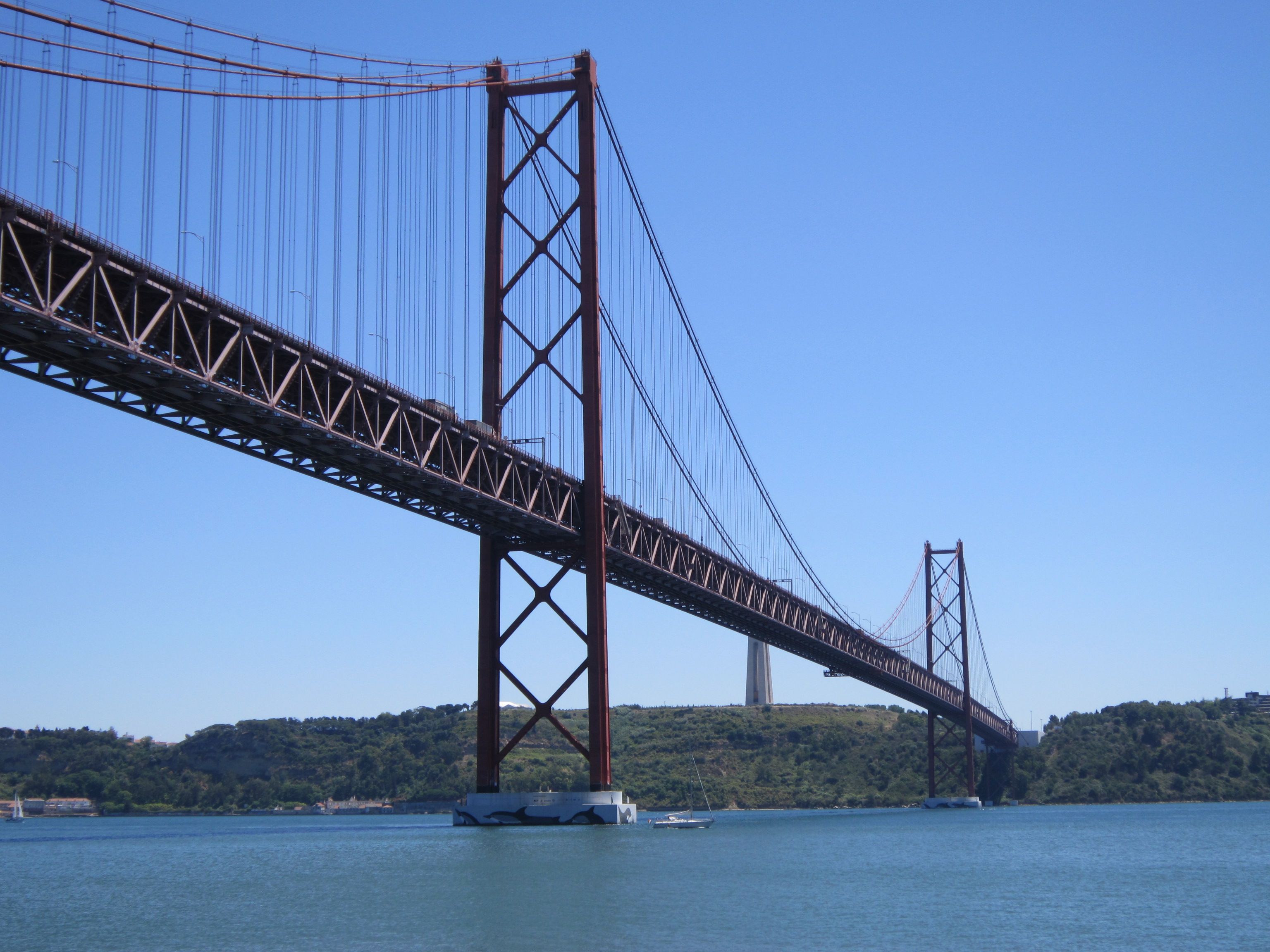 25 de Abril Bridge over Tejo River, Lisbon · Free Stock Photo