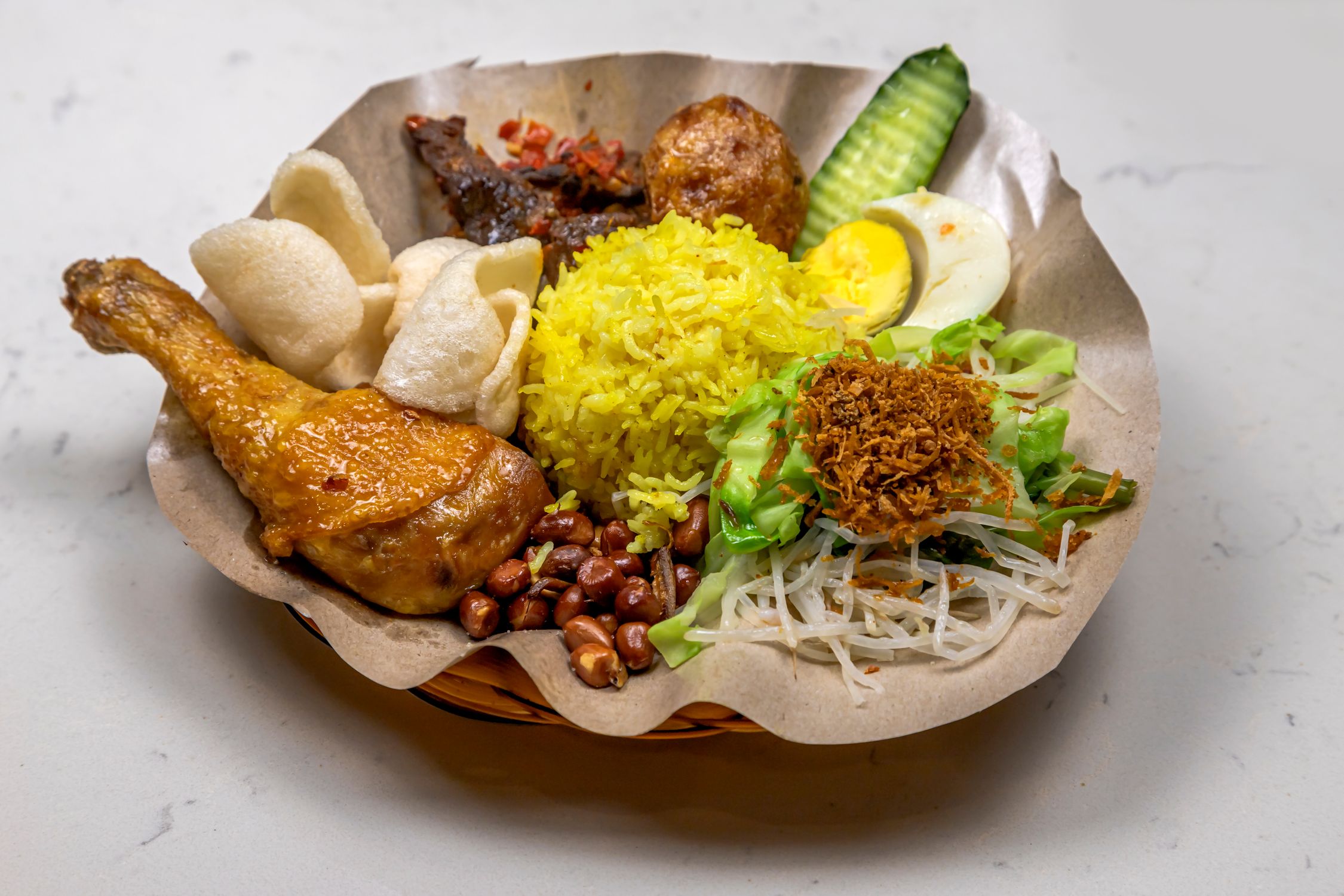 nasi kotak khas nusantara nasi kuning