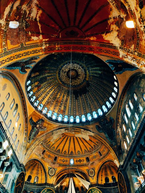 Free Intricate dome design inside the famous Hagia Sophia, showcasing historic architecture. Stock Photo