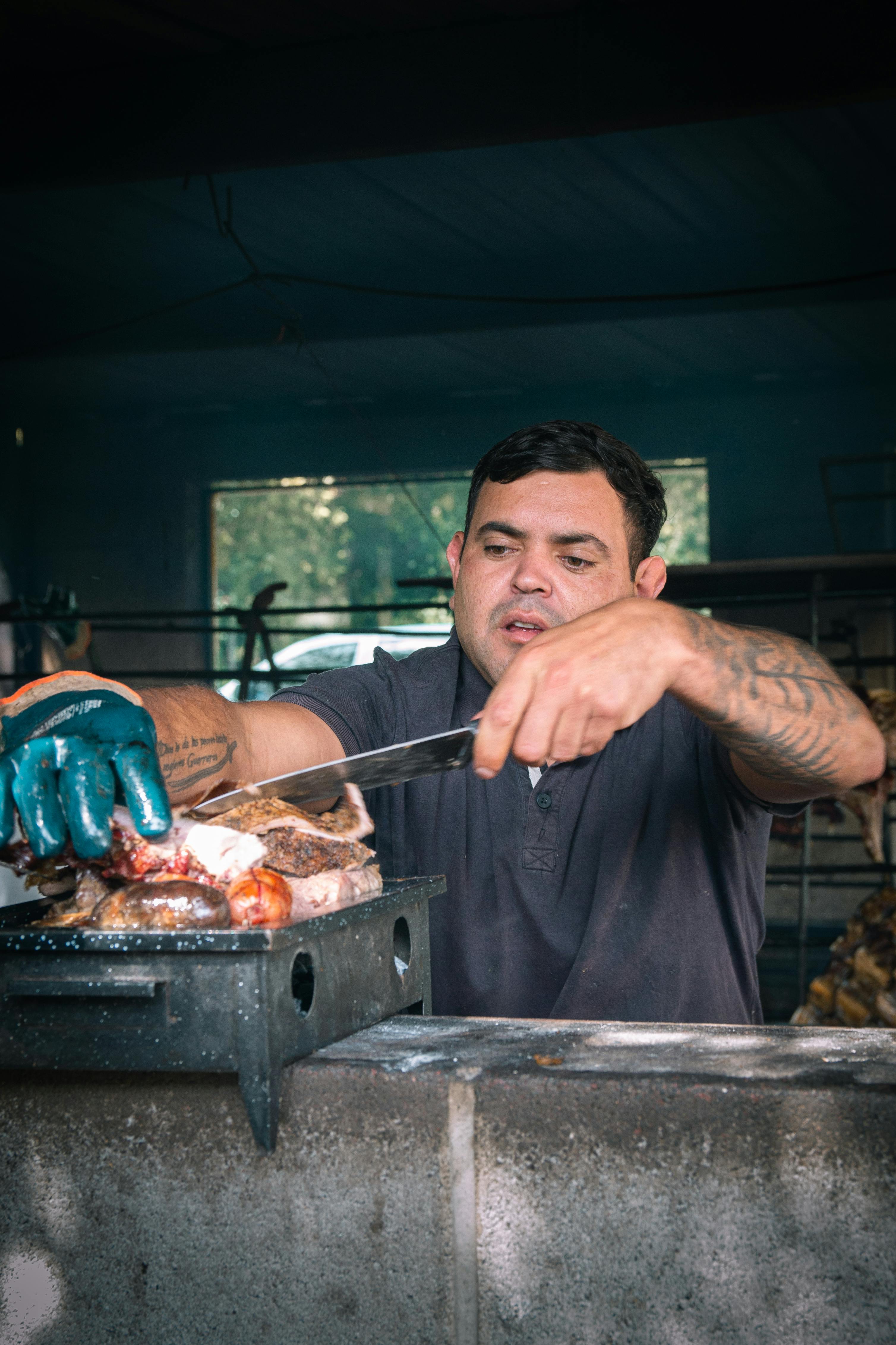 Felipe Bronze comanda reality show sobre churrasco