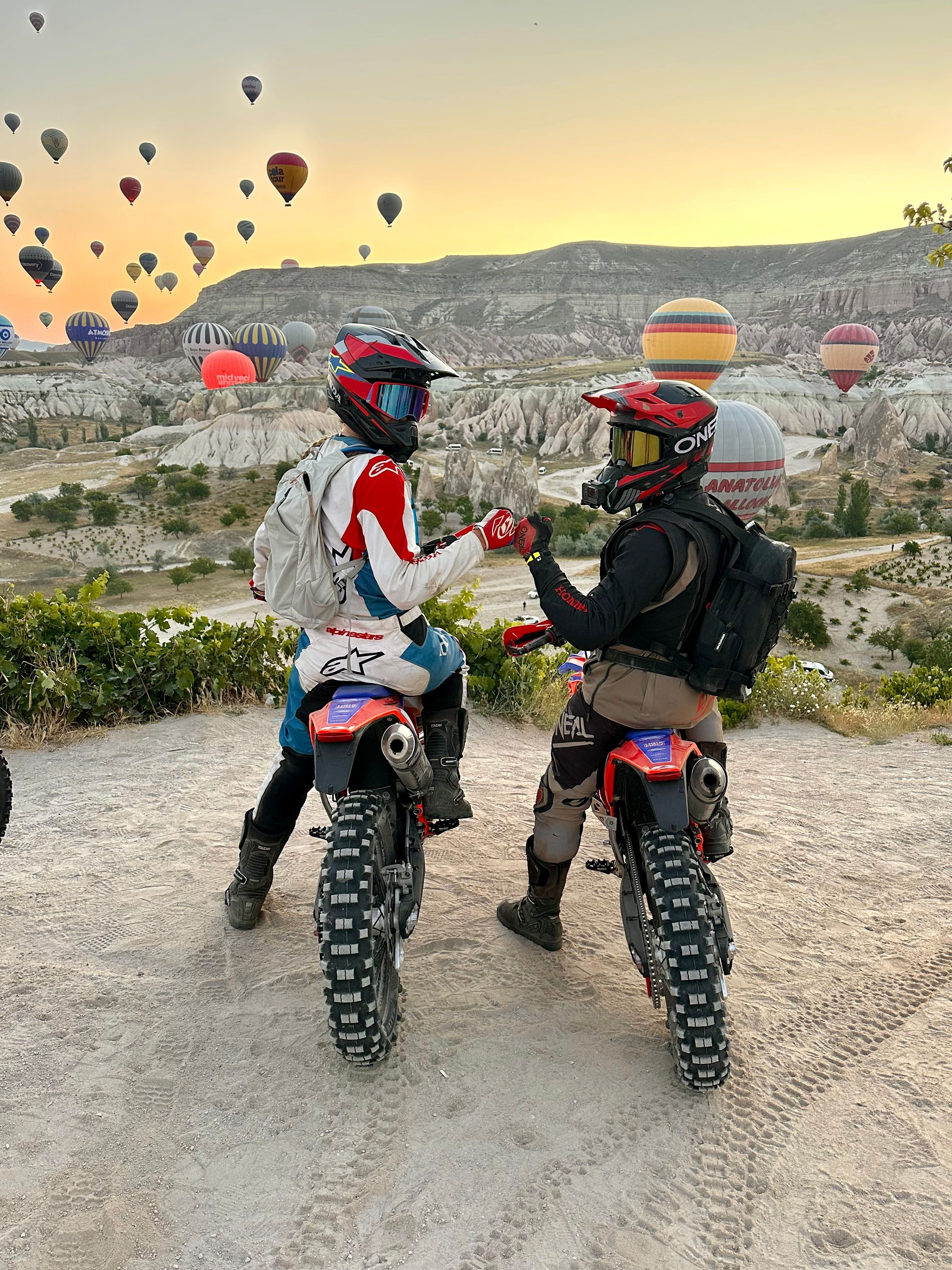 Roadtrip moto solo femme conseils pratiques 2026 - illustration