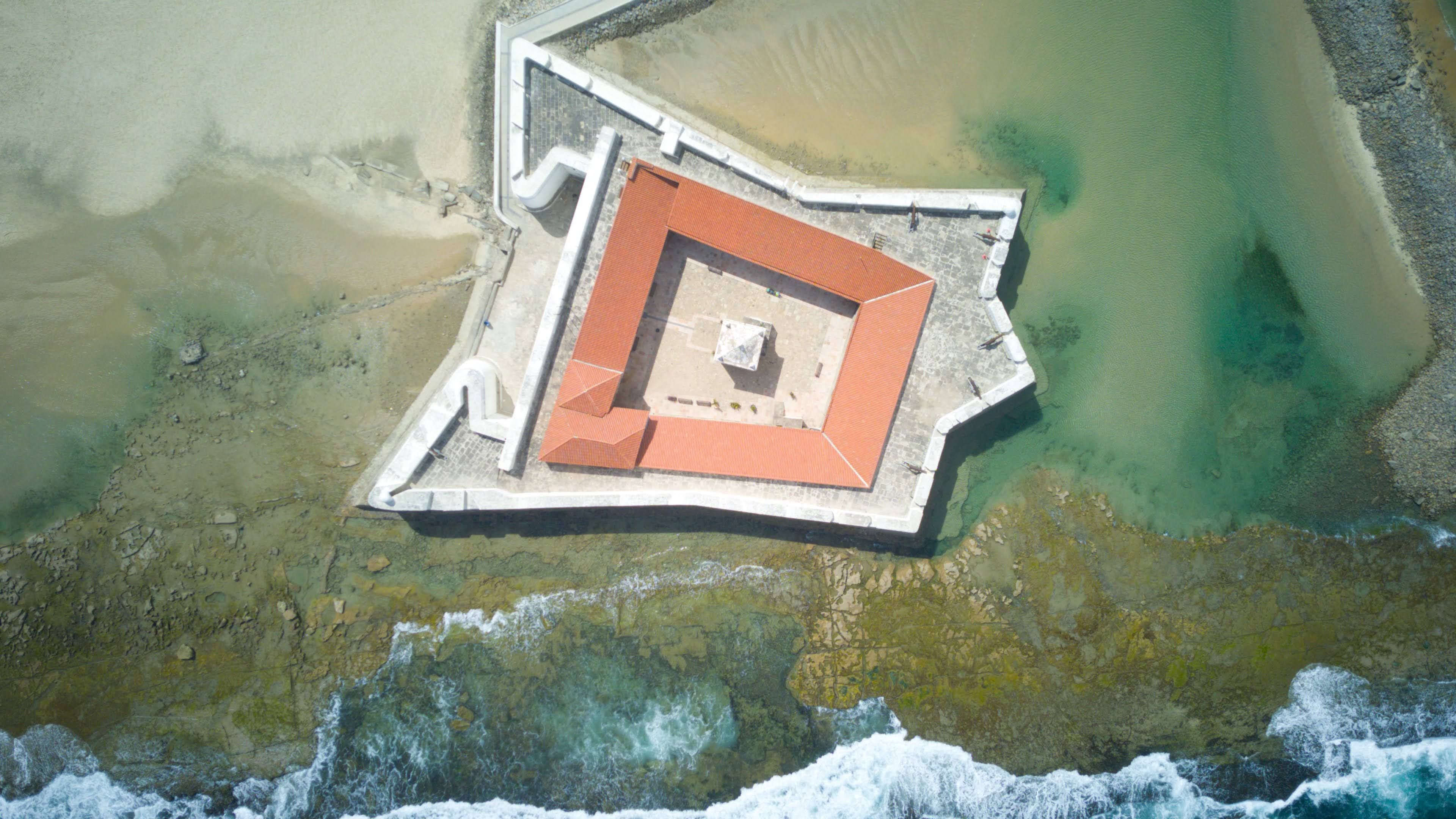 Stone walls of Fortaleza de Sao Jose overlooking the bay