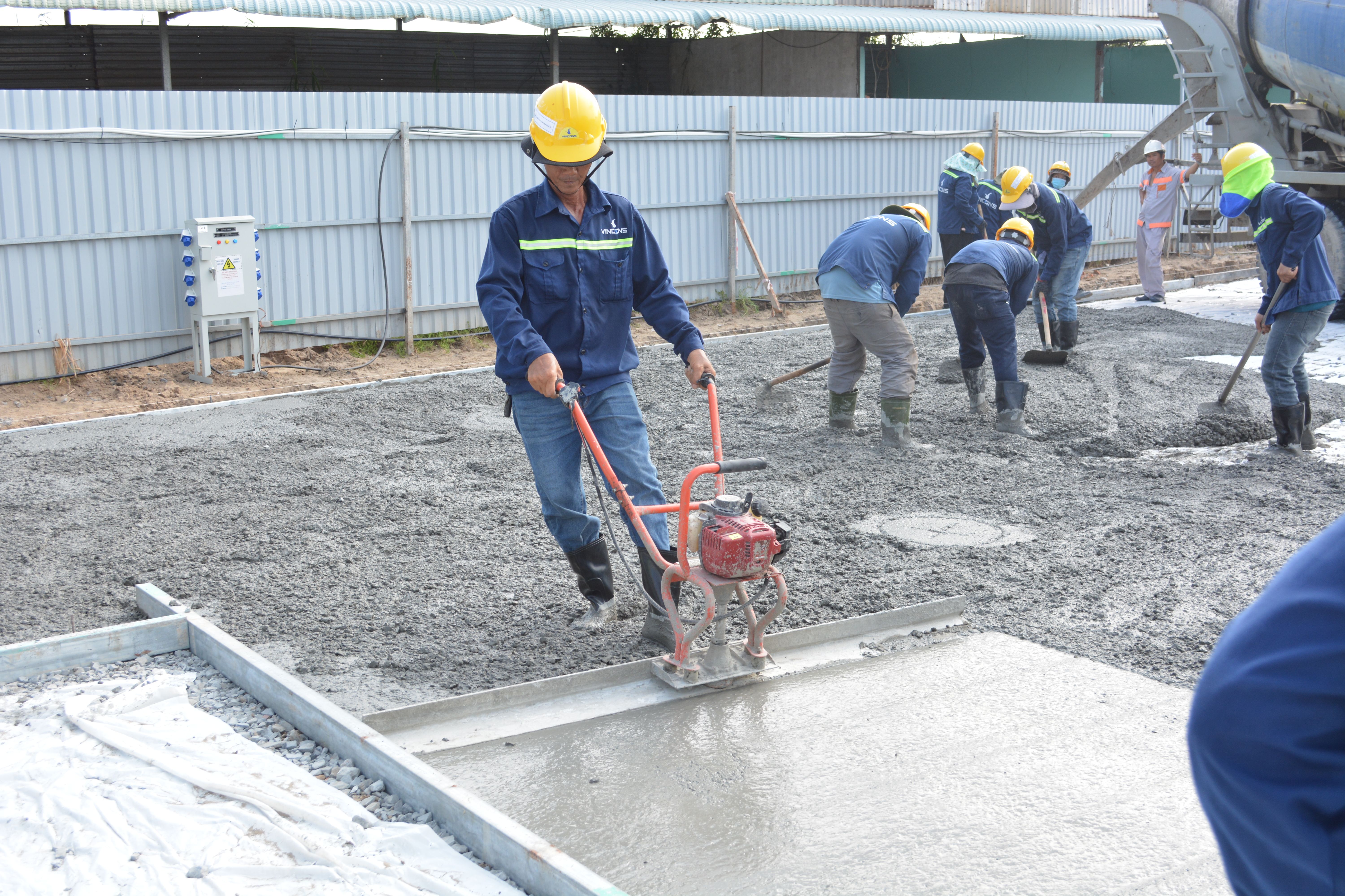 Concrete finishing crew Tyler TX