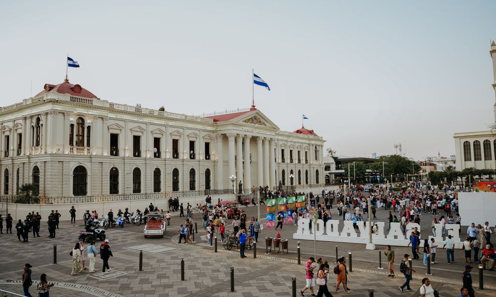san salvador historic center plaza