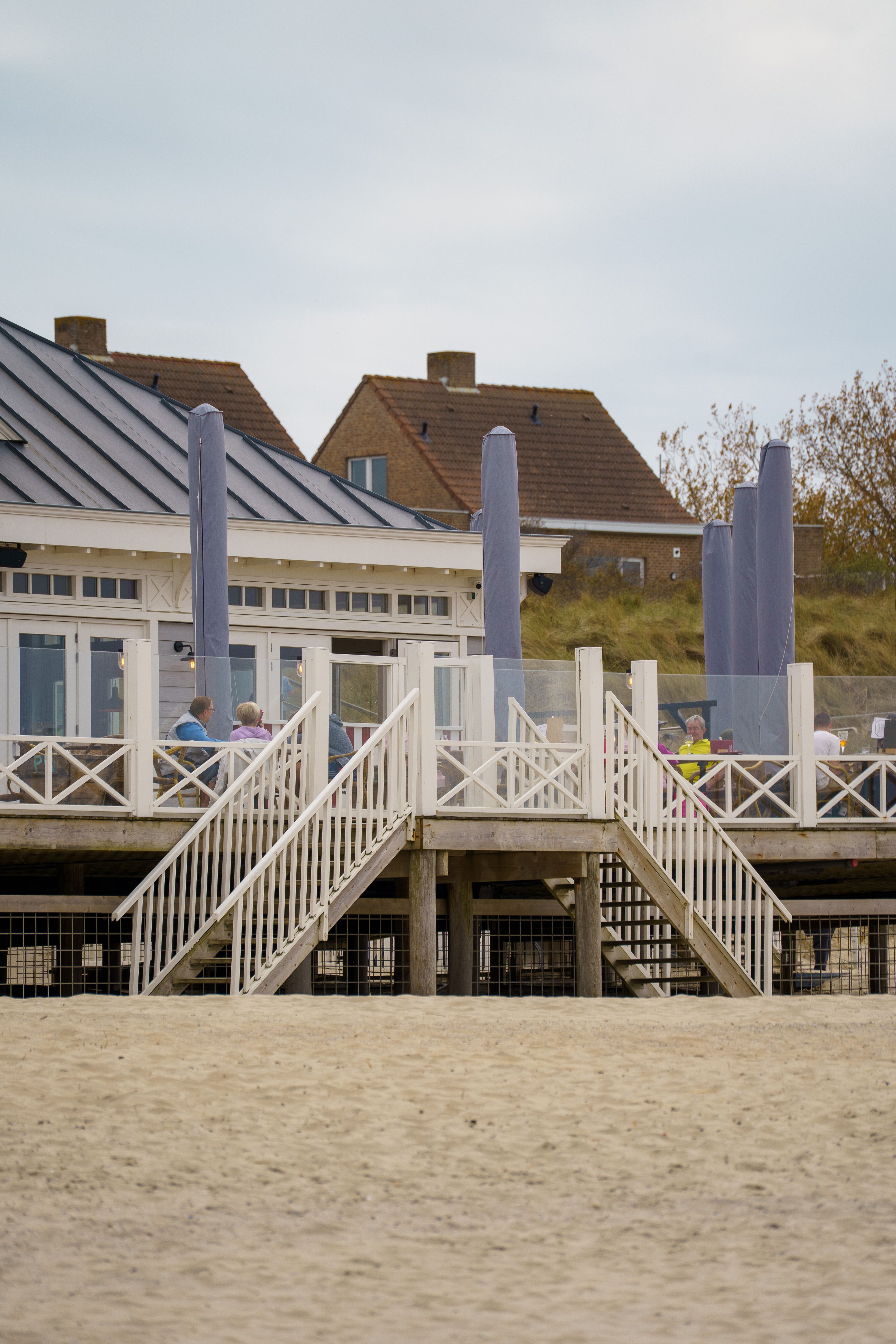 Vakantiehuis in de duinen op een Waddeneiland
