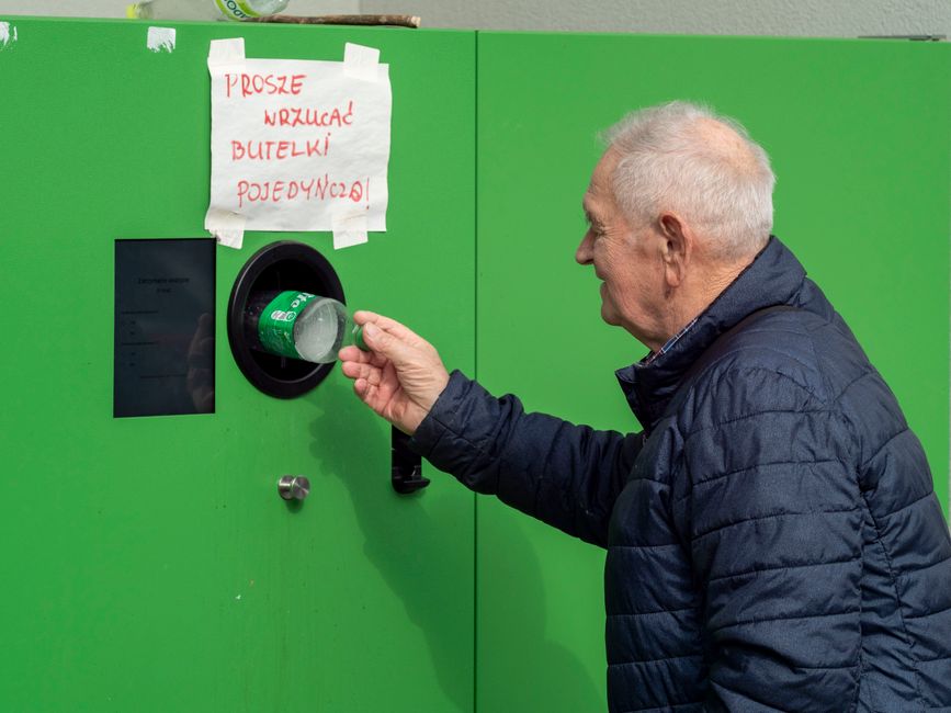 Quebec Is Phasing Out Bottle Return Machines: What Ottawa Shoppers Should Know