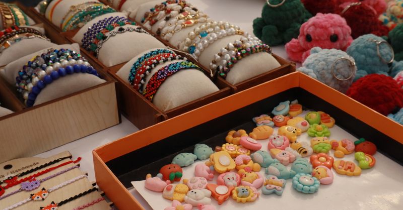 Offrir un bracelet en lithothérapie : conseils pour un cadeau réussi