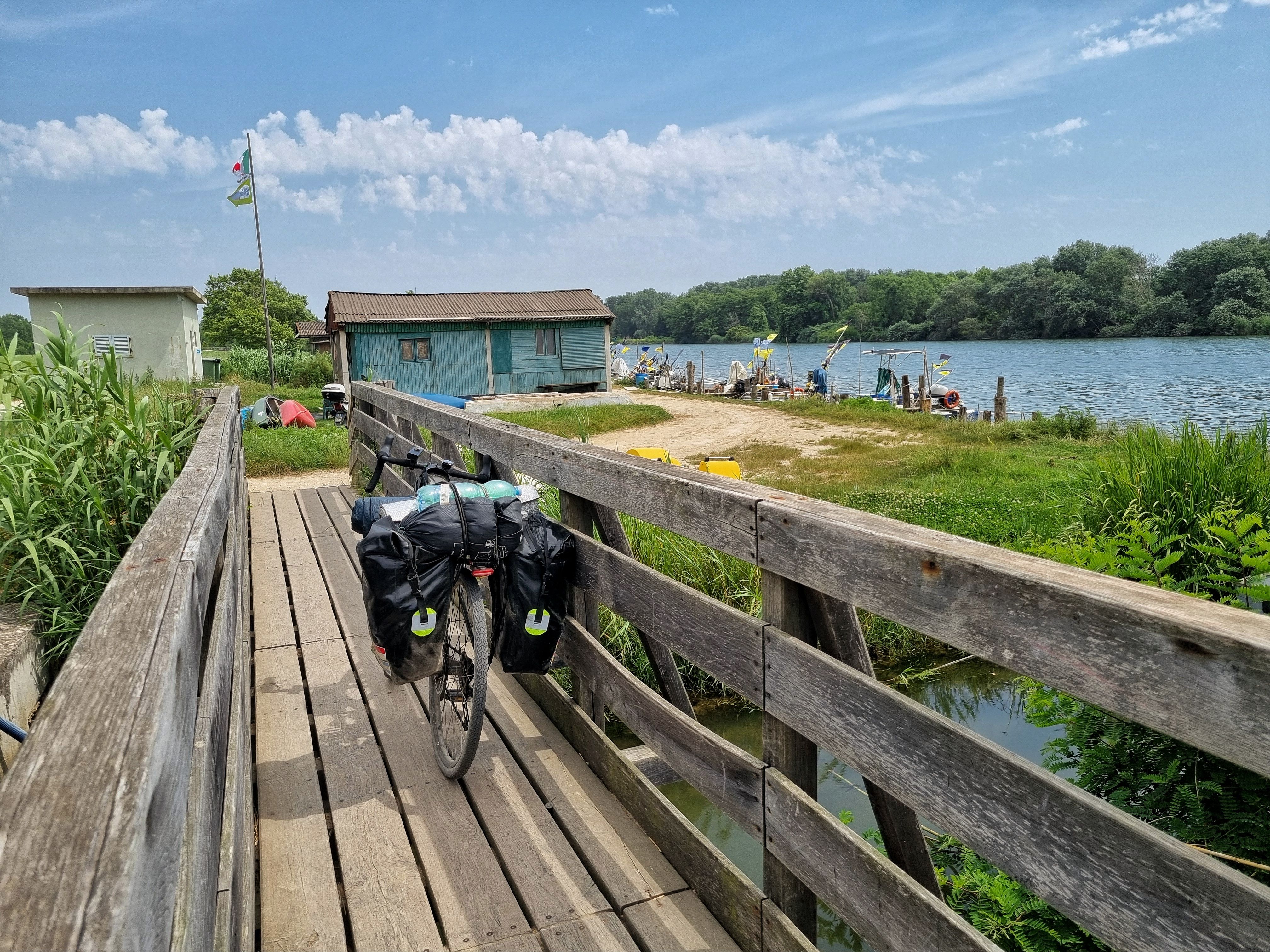 Trekkingrad auf Fernradweg