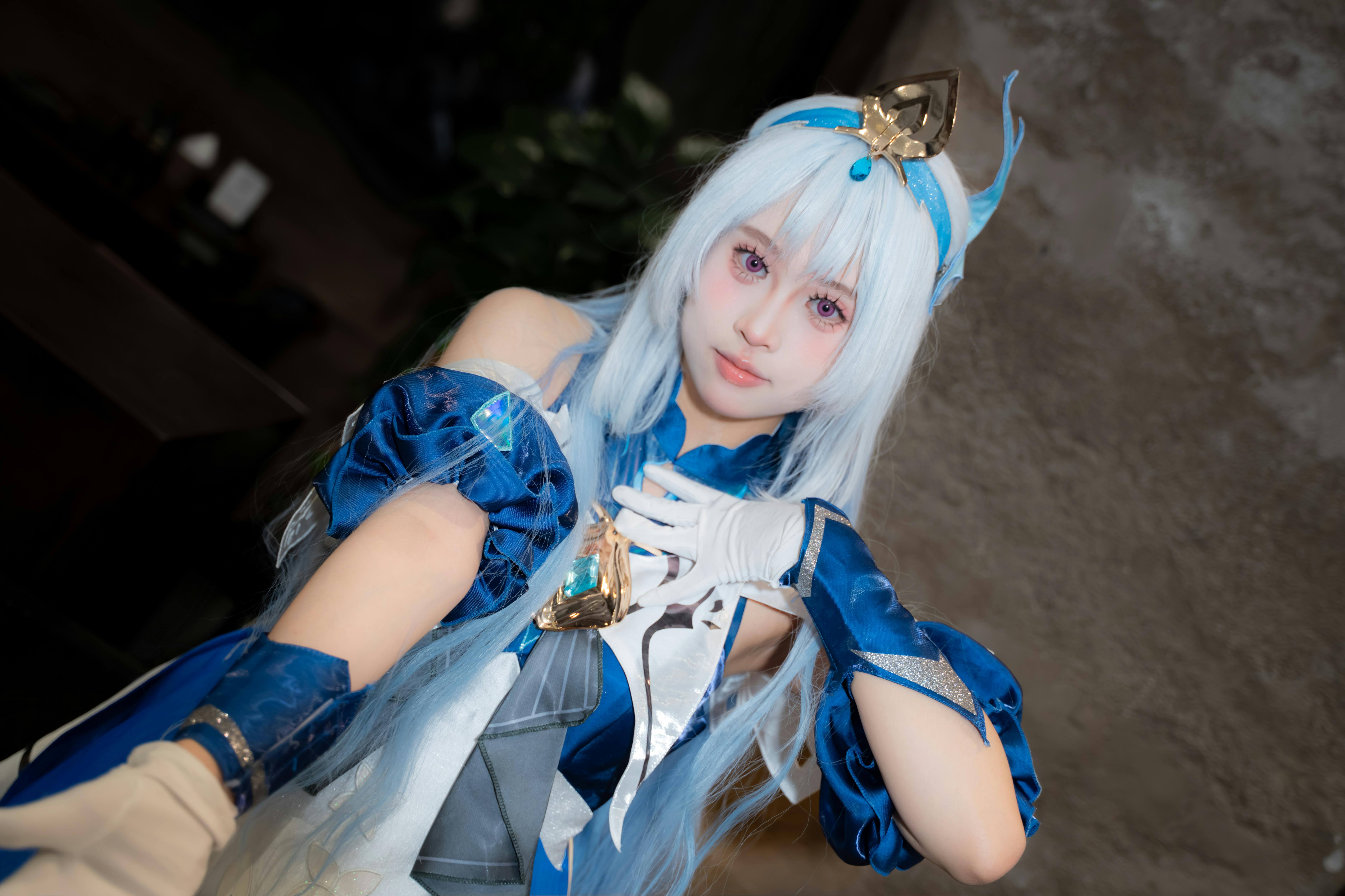The once-low-key anime and manga subculture is now embracing a "painful lifestyle". — Photo by Hoàng Tiến Anh on Pexels