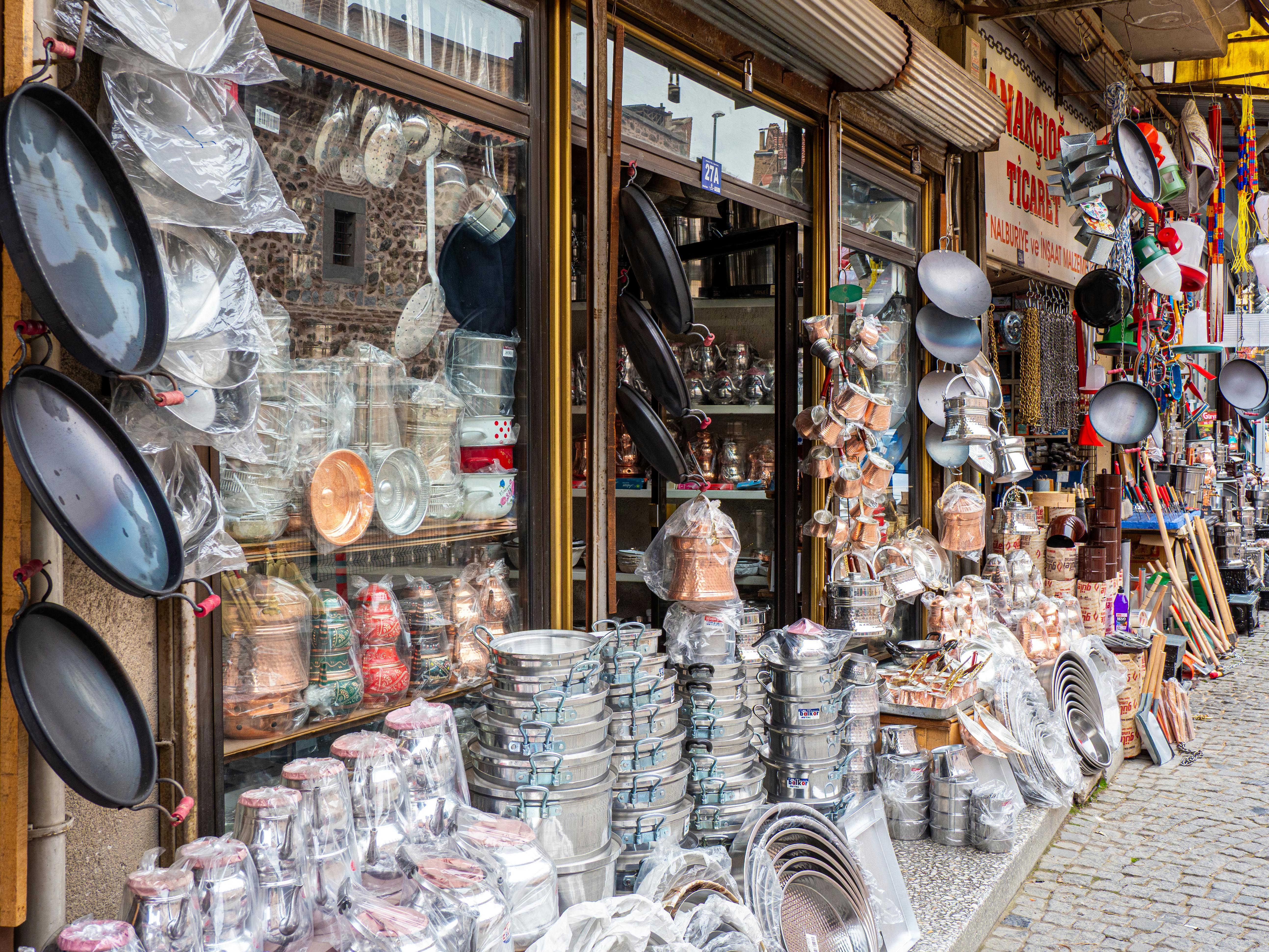 home cooking cookware essentials — Photo by Murat Halıcı on Pexels