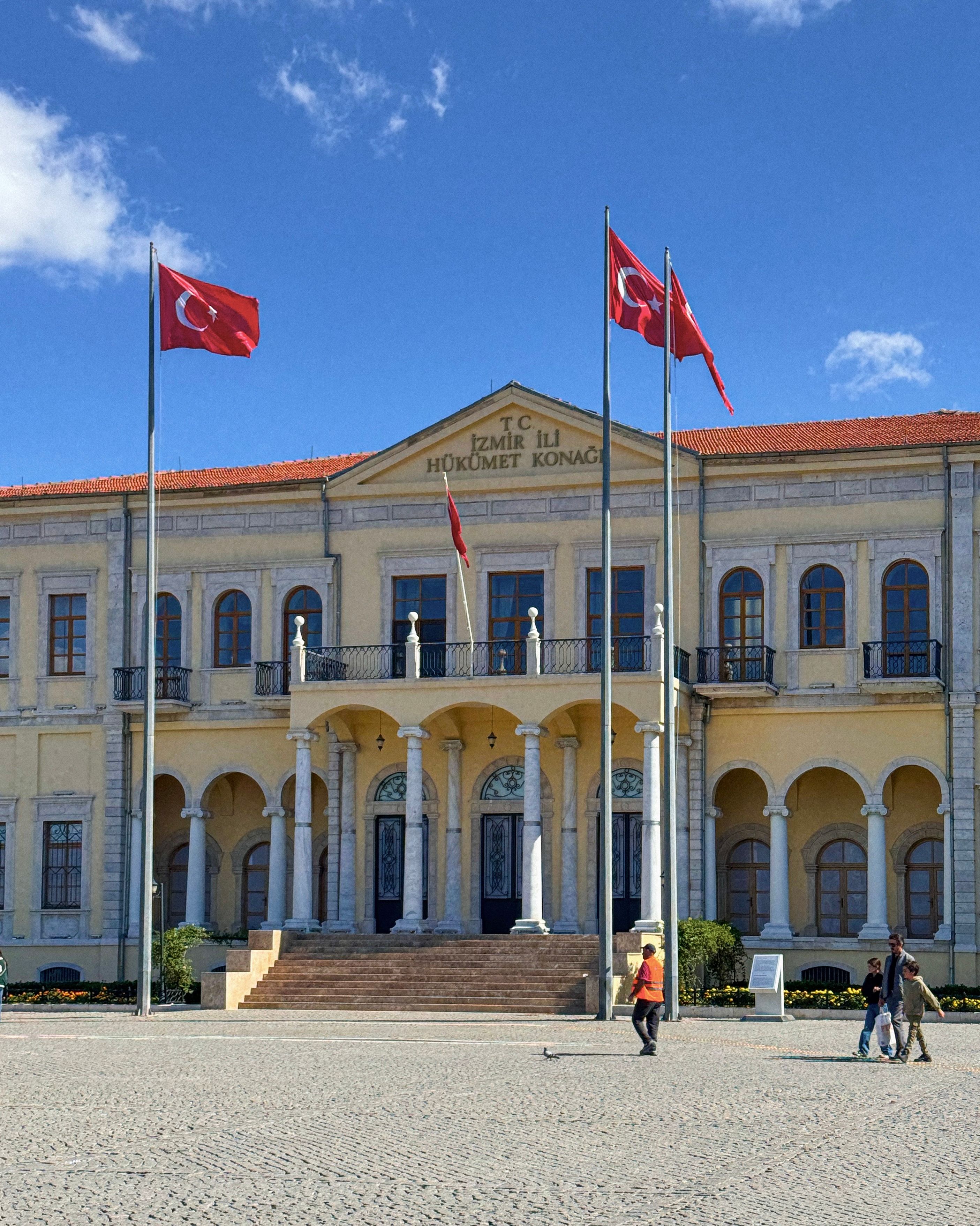 Historical Government Building in İzmir, Türkiye · Free Stock Photo