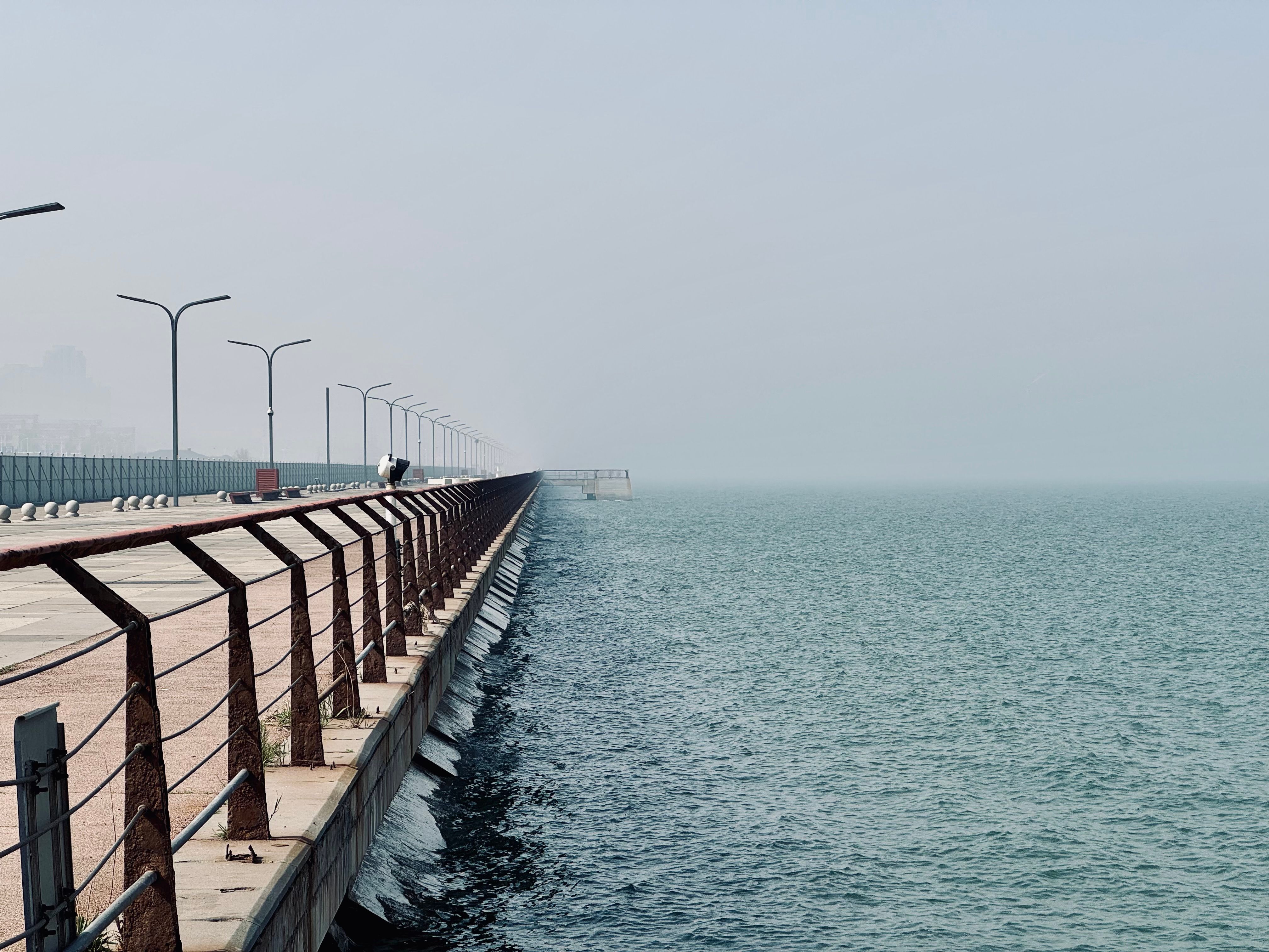 Cars driving on King Fahd Causeway connecting Bahrain
