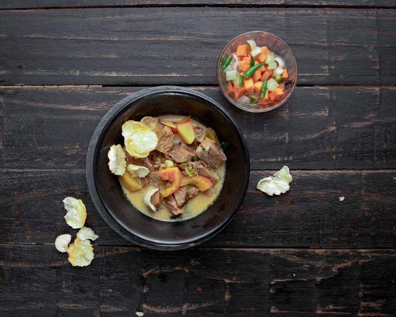Bean soup with smoked meat