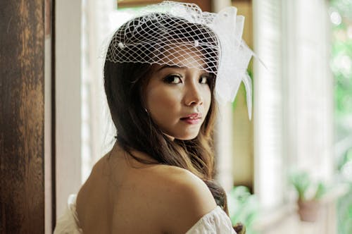 Безкоштовне стокове фото на тему «азіатська жінка, весілля, весільна сукня» стокове фото