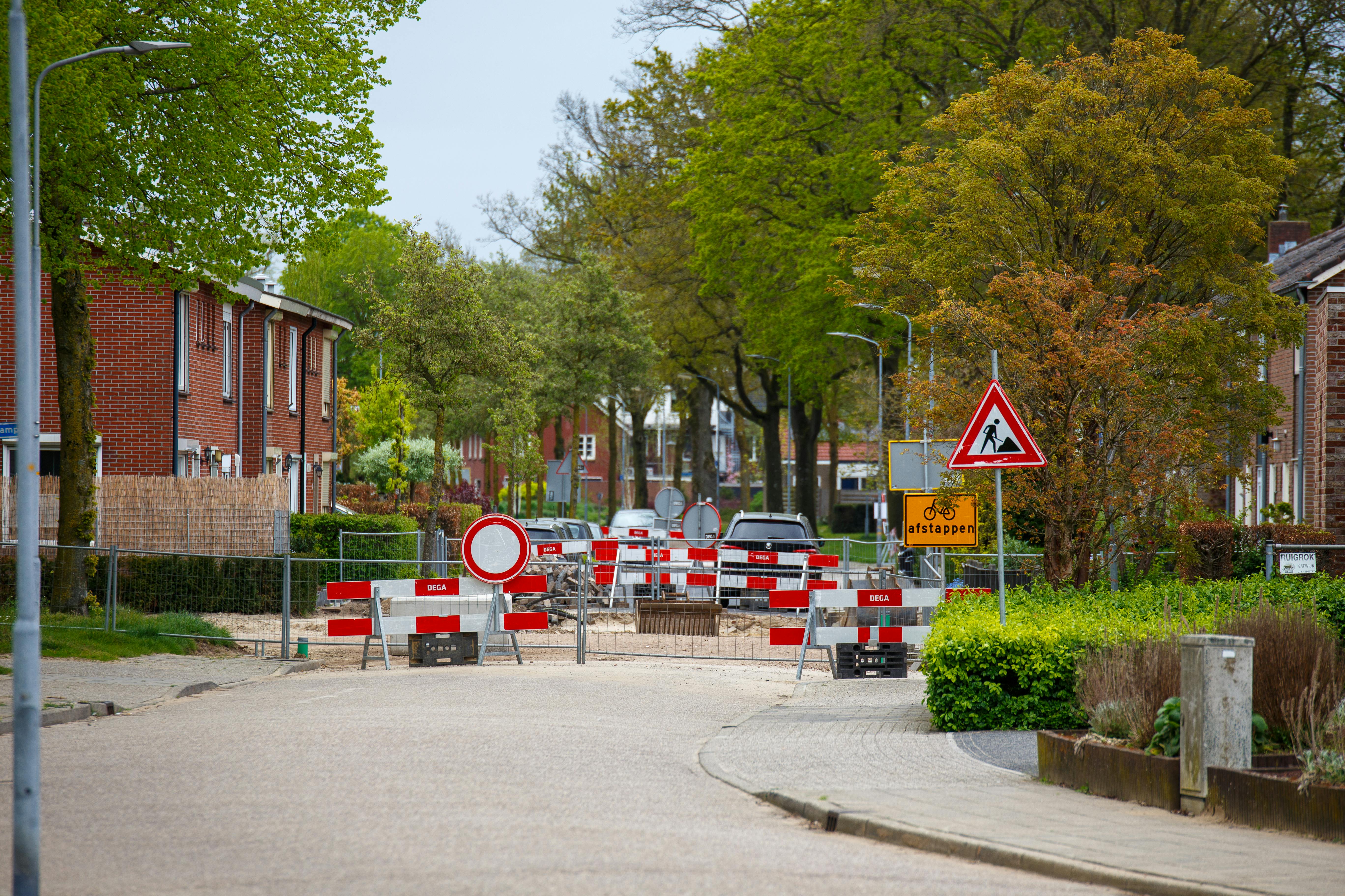 'We're going to have major issues.' Kenilworth residents push back against AI data center under construction — Photo by Freek