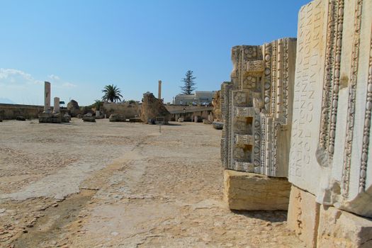 Carthage ancient ruins with archaeologist — Tunis