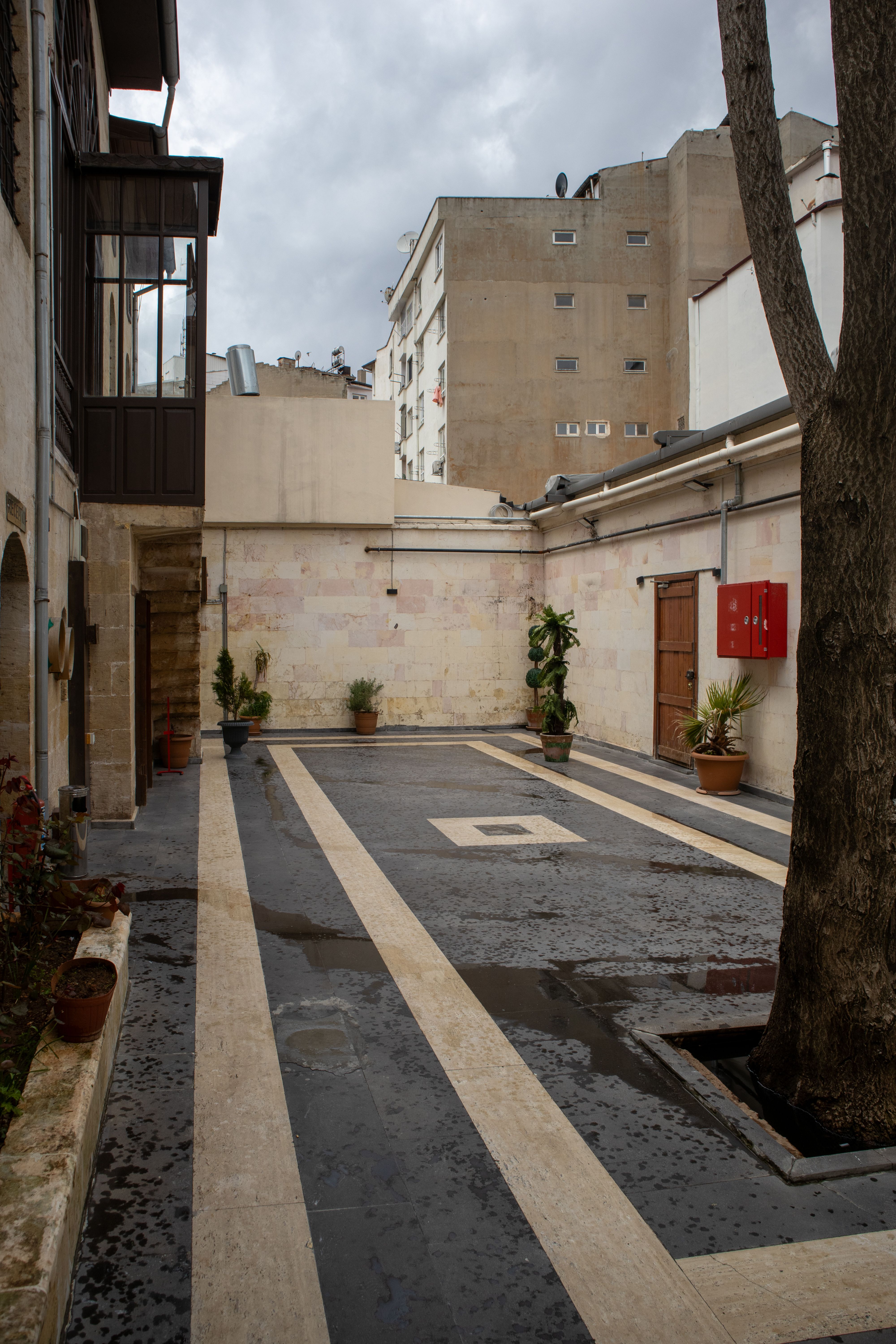 Shared Courtyard Photos, Download The BEST Free Shared Courtyard Stock ...