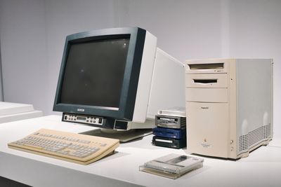 Screenshots of Old Desktop OSes