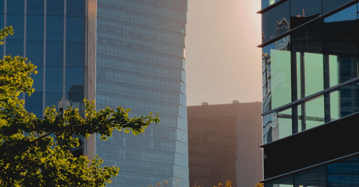 Cómo las empresas históricas cuidaron la salud y estabilidad de sus trabajadores desde el siglo XIX Cómo las empresas históricas cuidaron la salud y estabilidad de sus trabajadores desde el siglo XIX