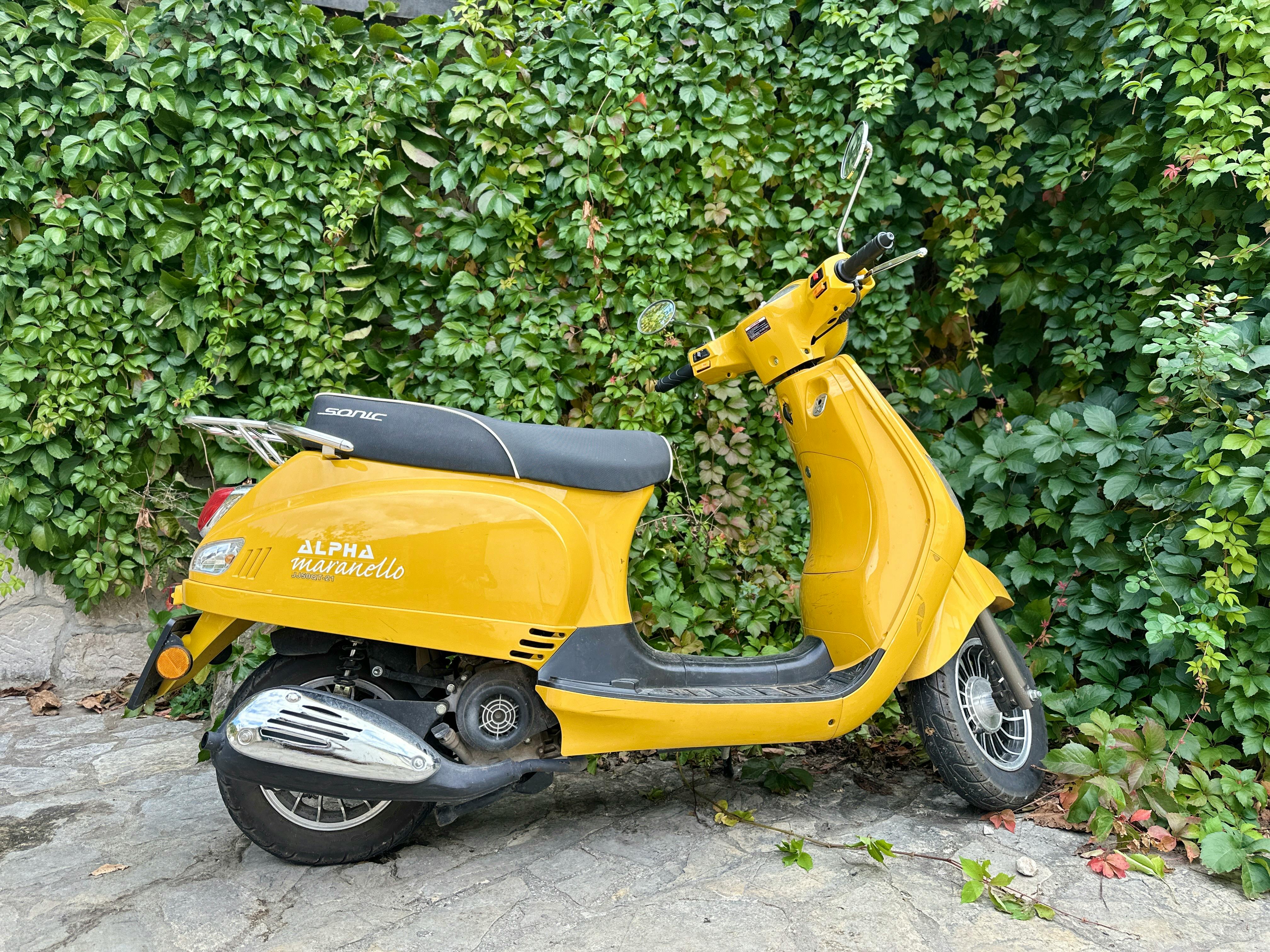 There’s An Electric Scooter Gold Rush Happening In India — Photo by Sutha Hasan on Pexels