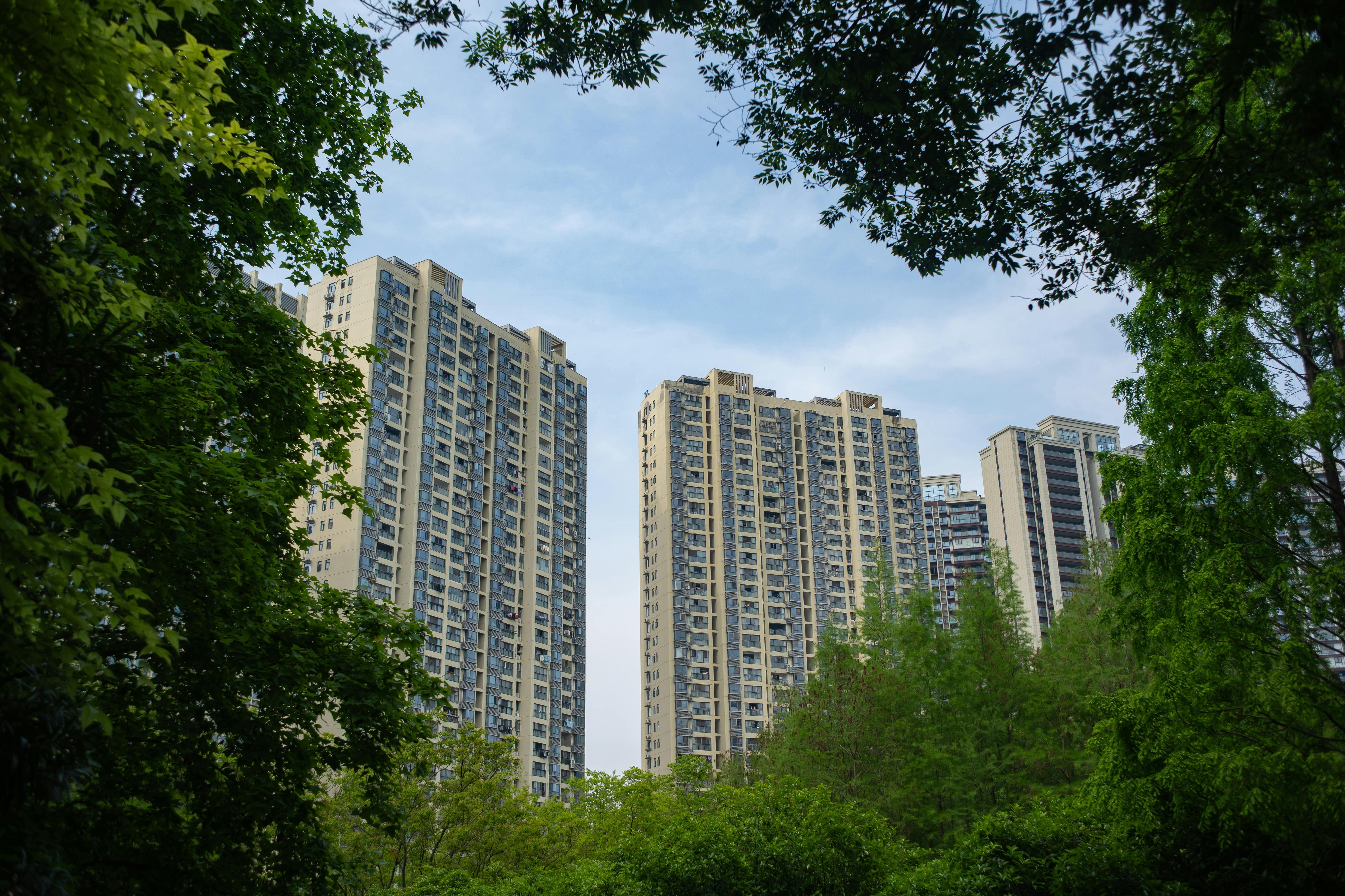 Is Real Estate a Good Investment? — Photo by 高 长华 on Pexels