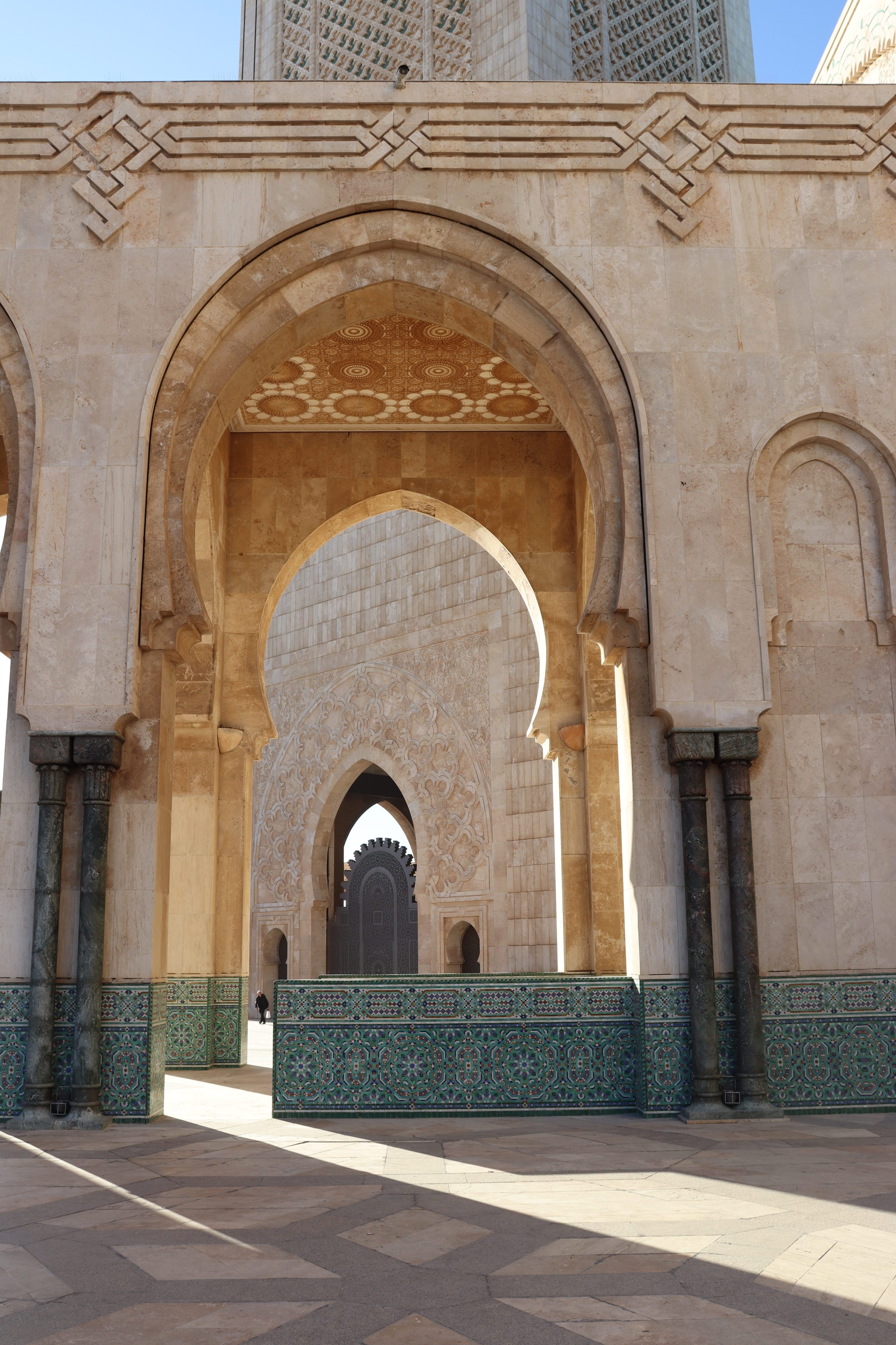 Architectural Arches of Hassan II Mosque · Free Stock Photo