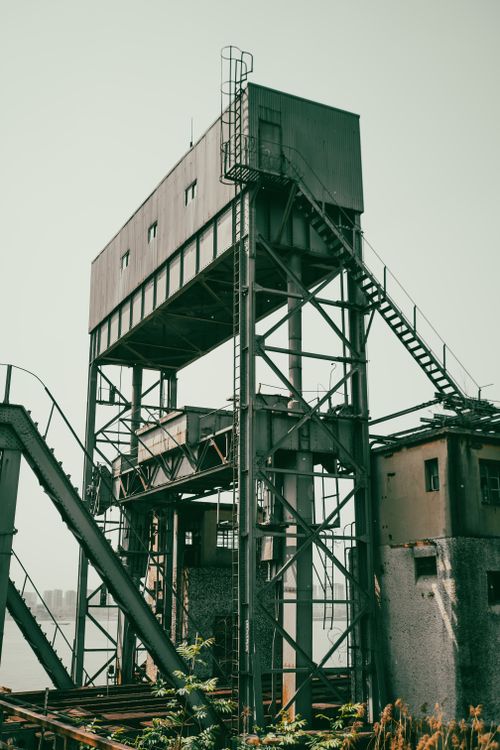 Free A striking view of an industrial steel structure near the Nanjing Yangtze River, capturing architectural complexity. Stock Photo