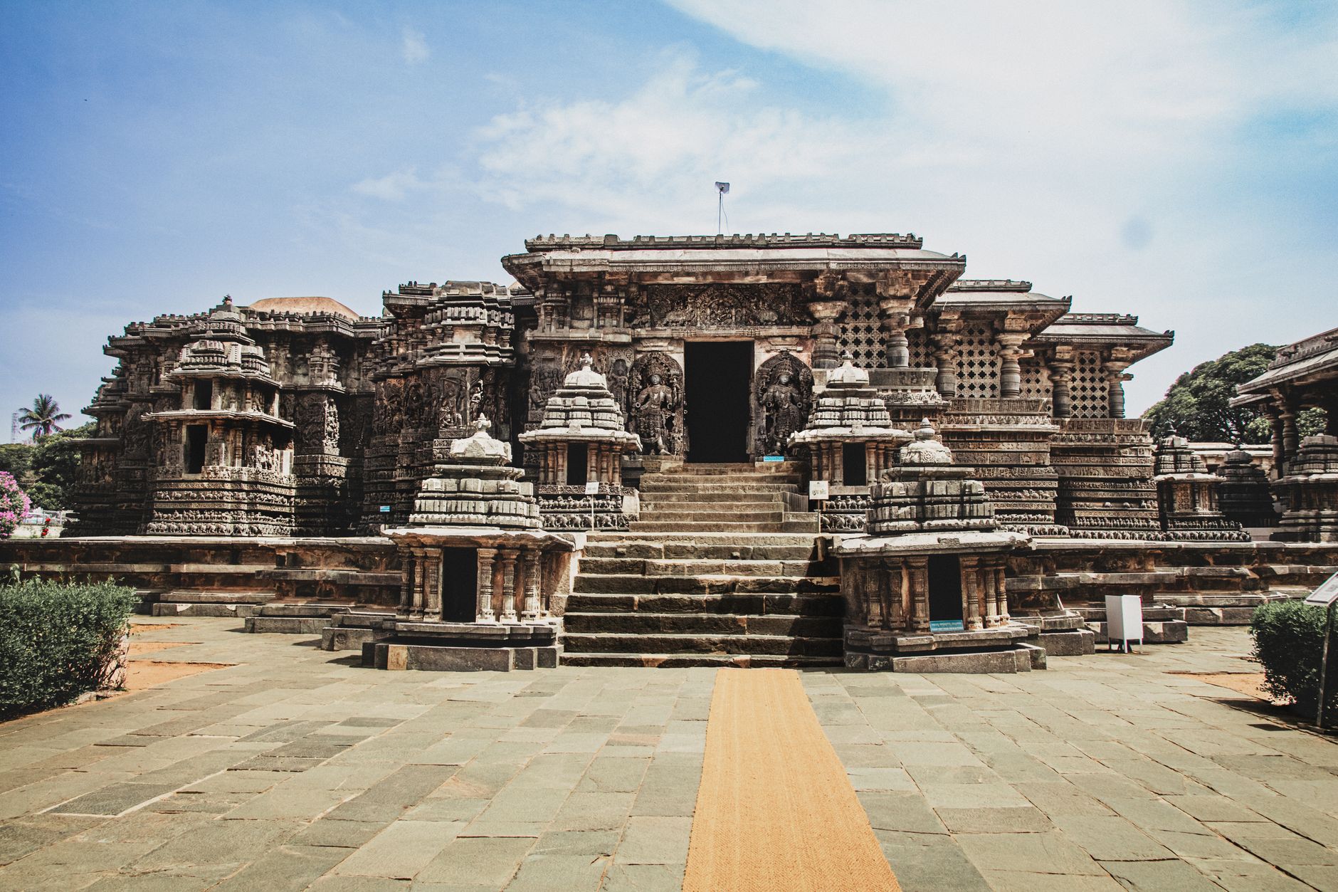 How to Reach Hassan from Bangalore: Routes, Transport & Travel Guide