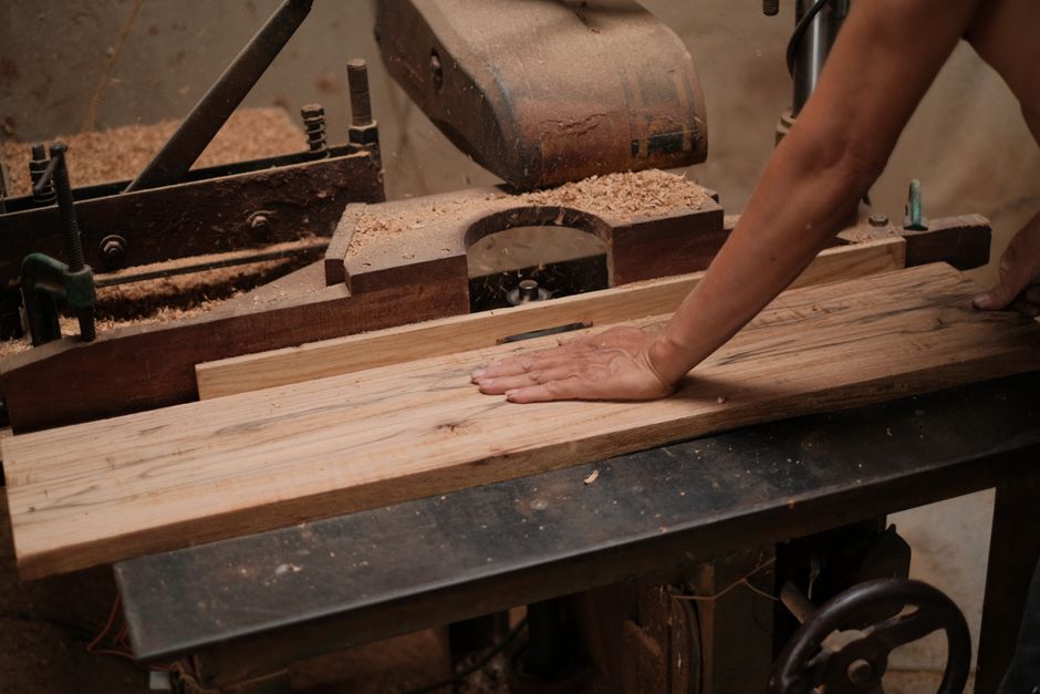 How to Select the Right Thickness of Wood for Furniture