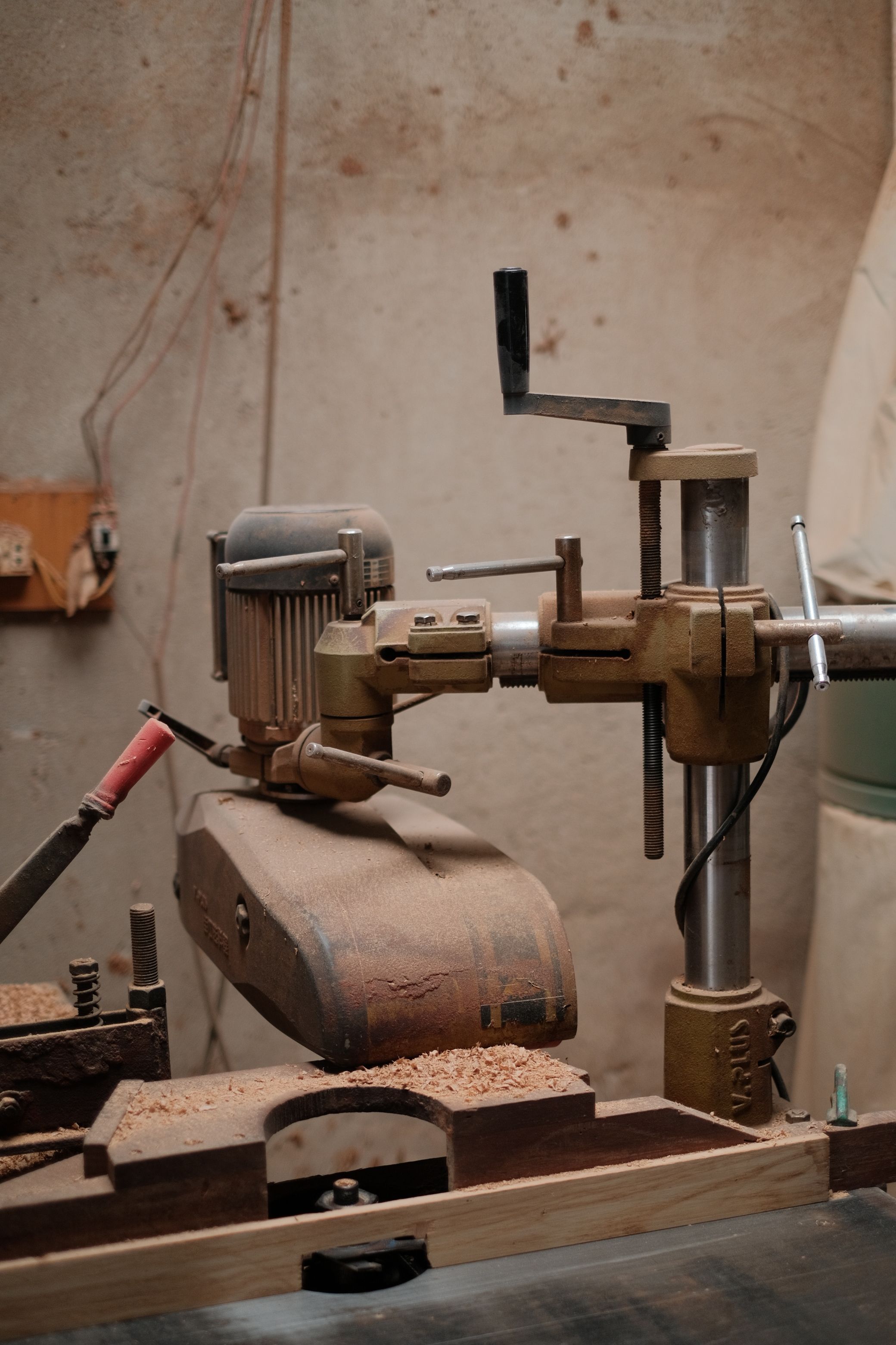 Gratis Immagine gratuita di artigiano, atmosfera da laboratorio, attrezzatura Foto a disposizione