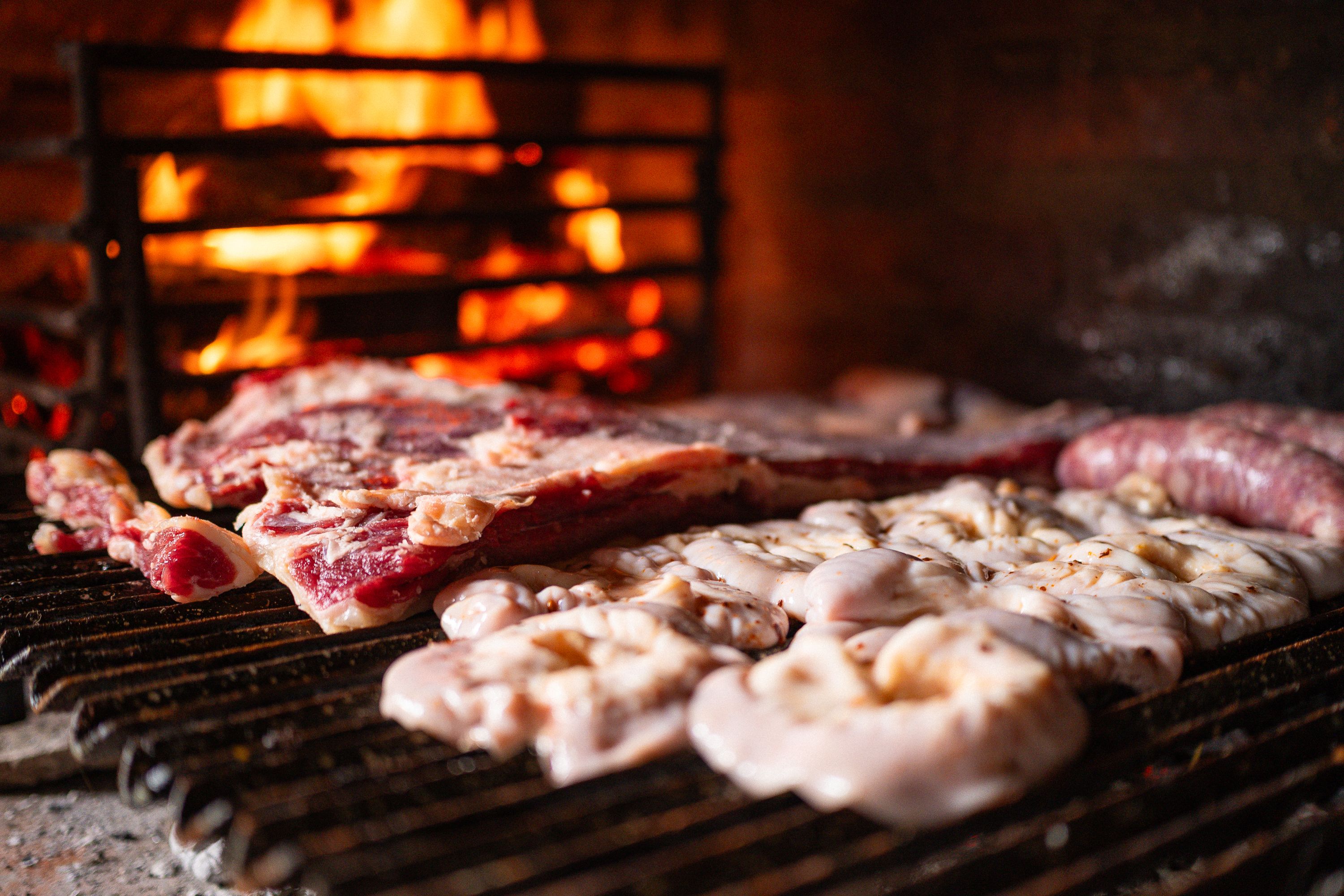 Fresh strips of pork fat used to make lard