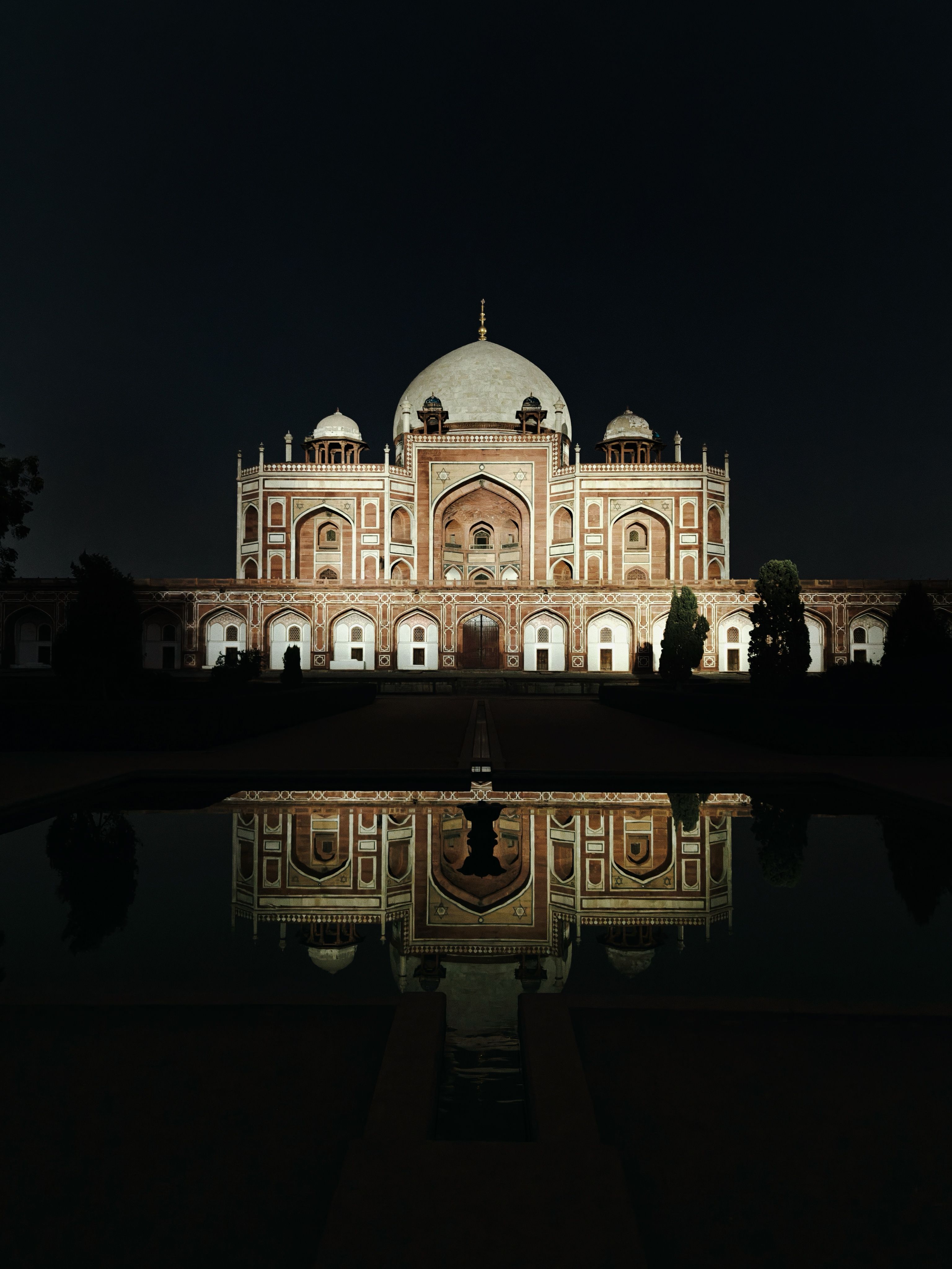 night-view-of-humayun-s-tomb-in-new-delhi-india-free-stock-photo