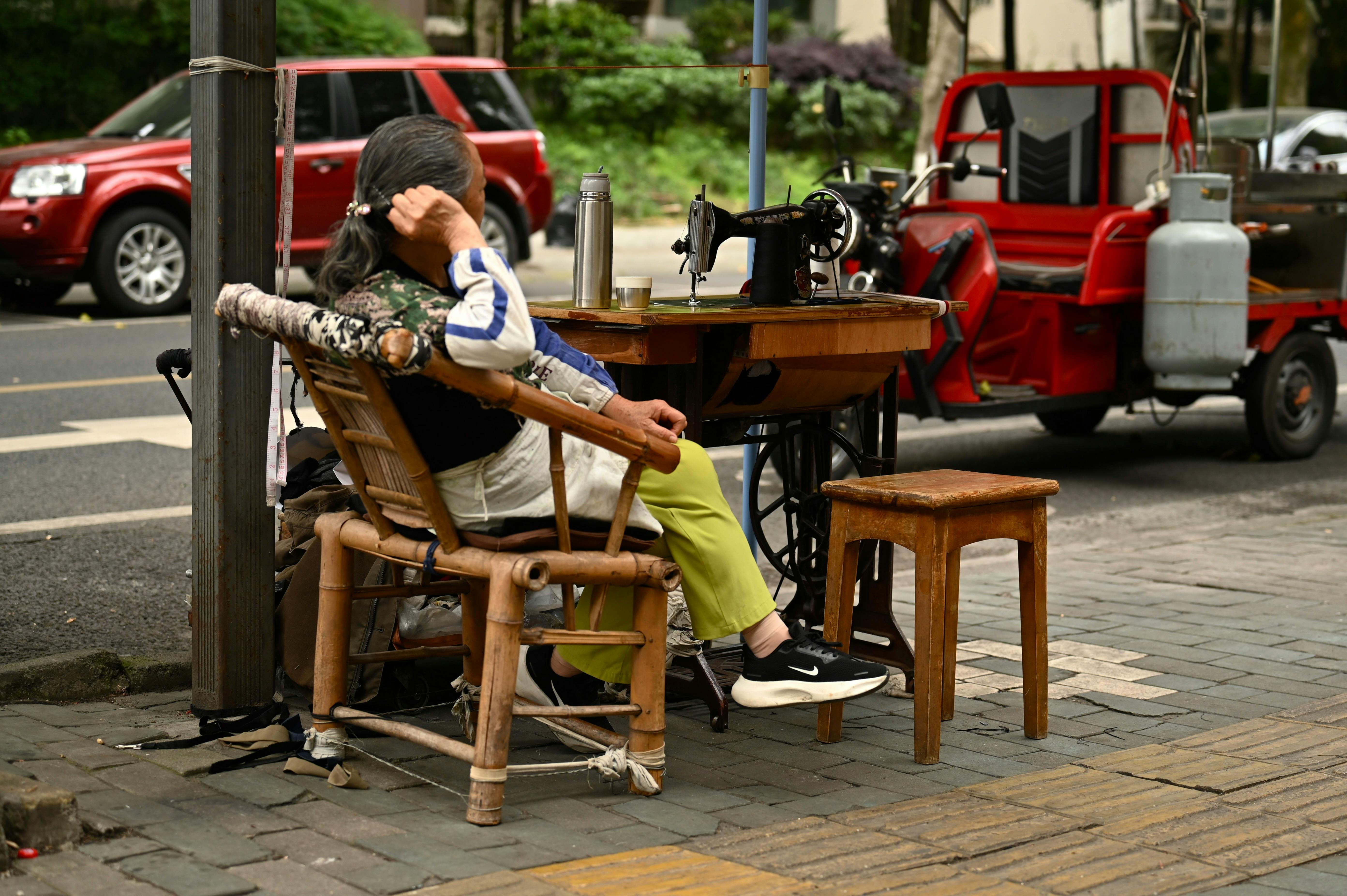 6 AI Side Hustle Businesses Anyone Can Start — Photo by J.D. Books on Pexels