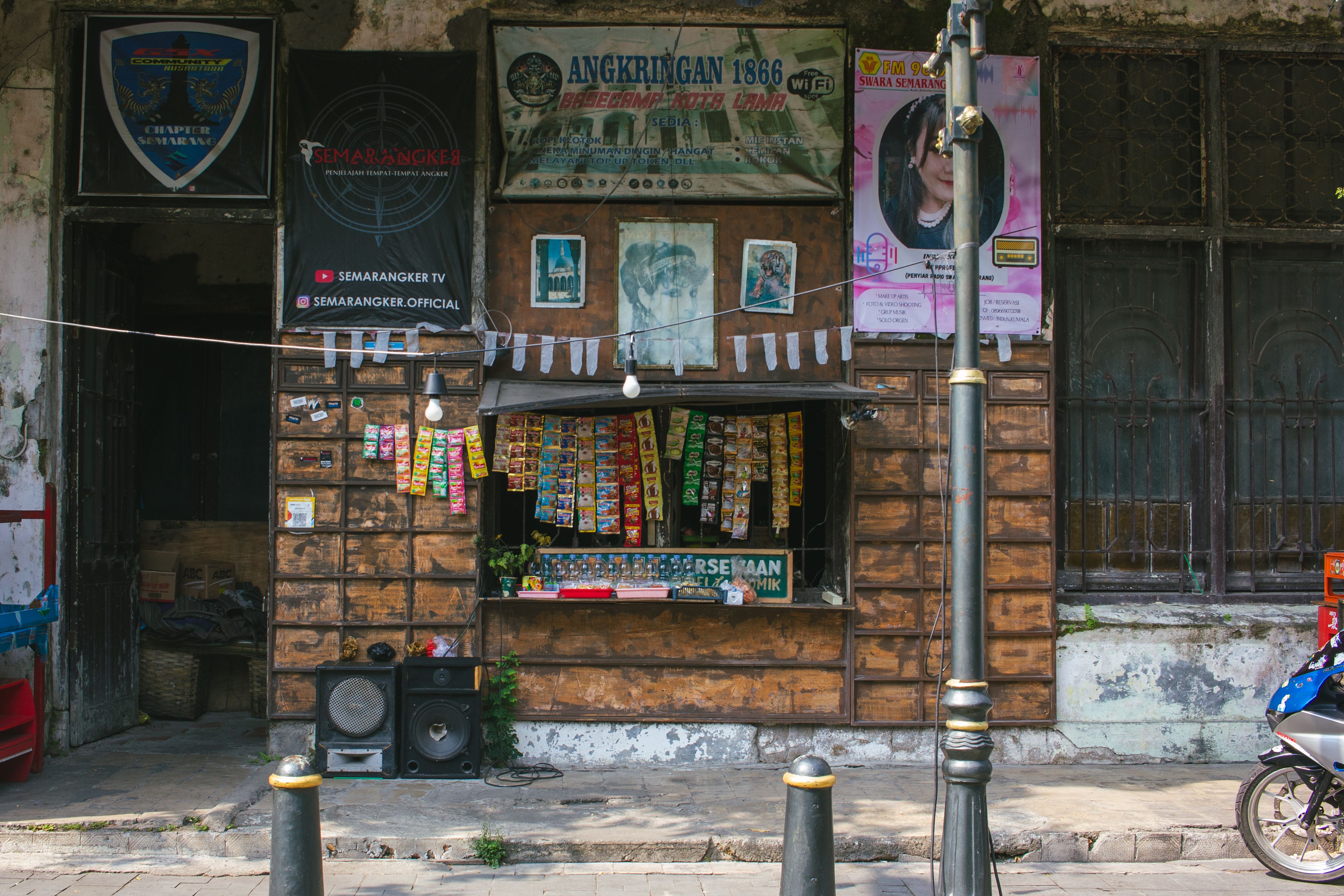 general entertainment authority vendor — Photo by indra projects on Pexels