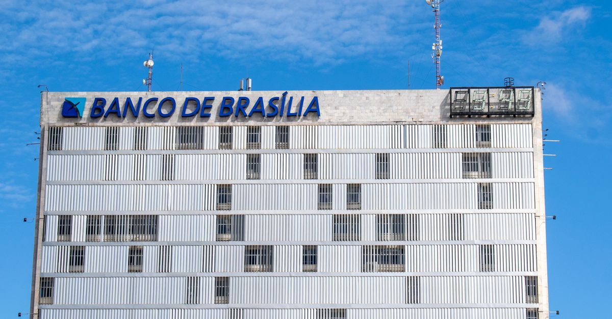 Gilmar Mendes Upholds Lula's Bolsa Família Increase During Election Period