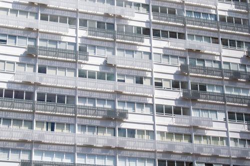 Free Close-up of a modern apartment building facade in Brasília, showcasing repetitive architectural patterns. Stock Photo