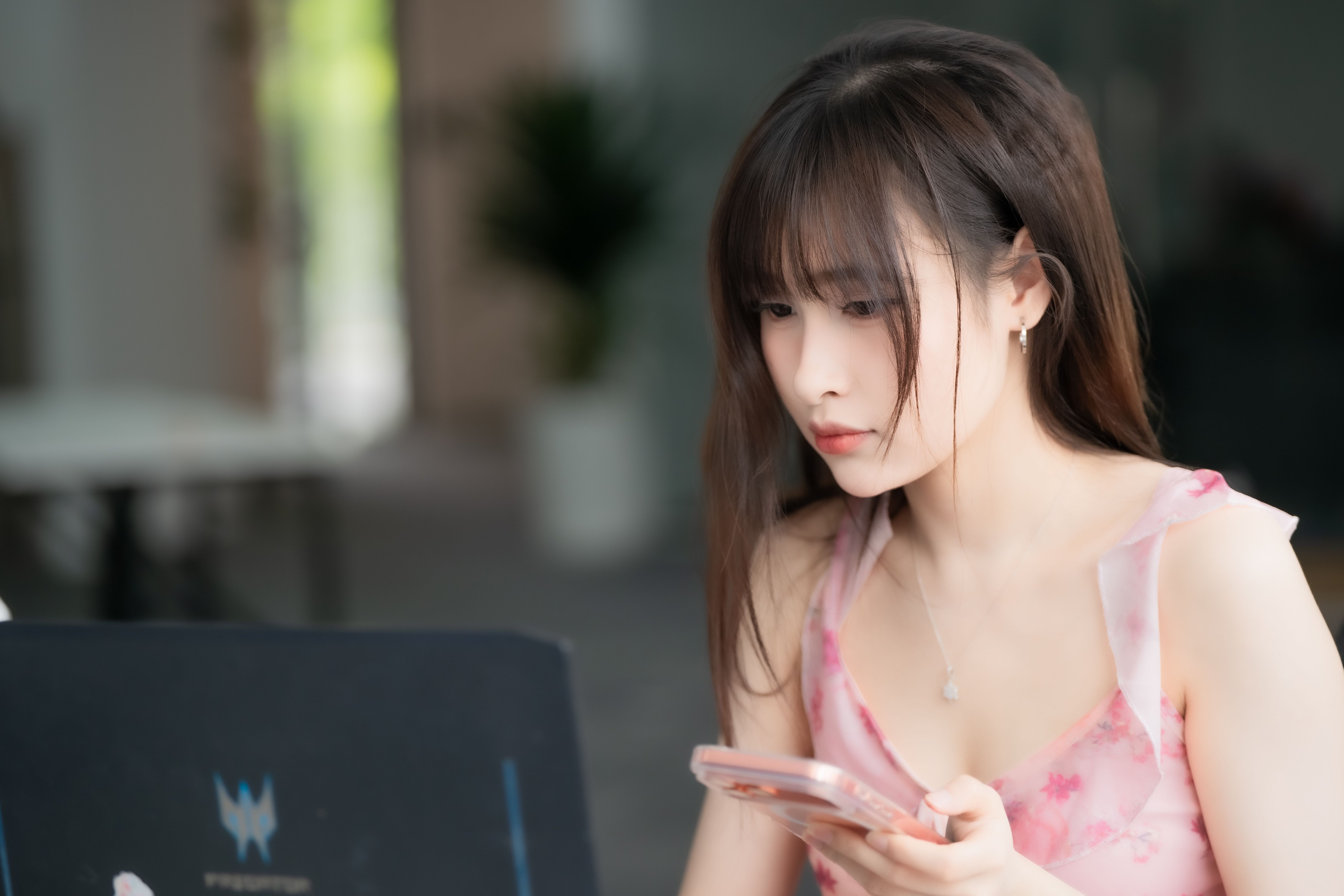 分手三年仍在视奸 前任 情感配图