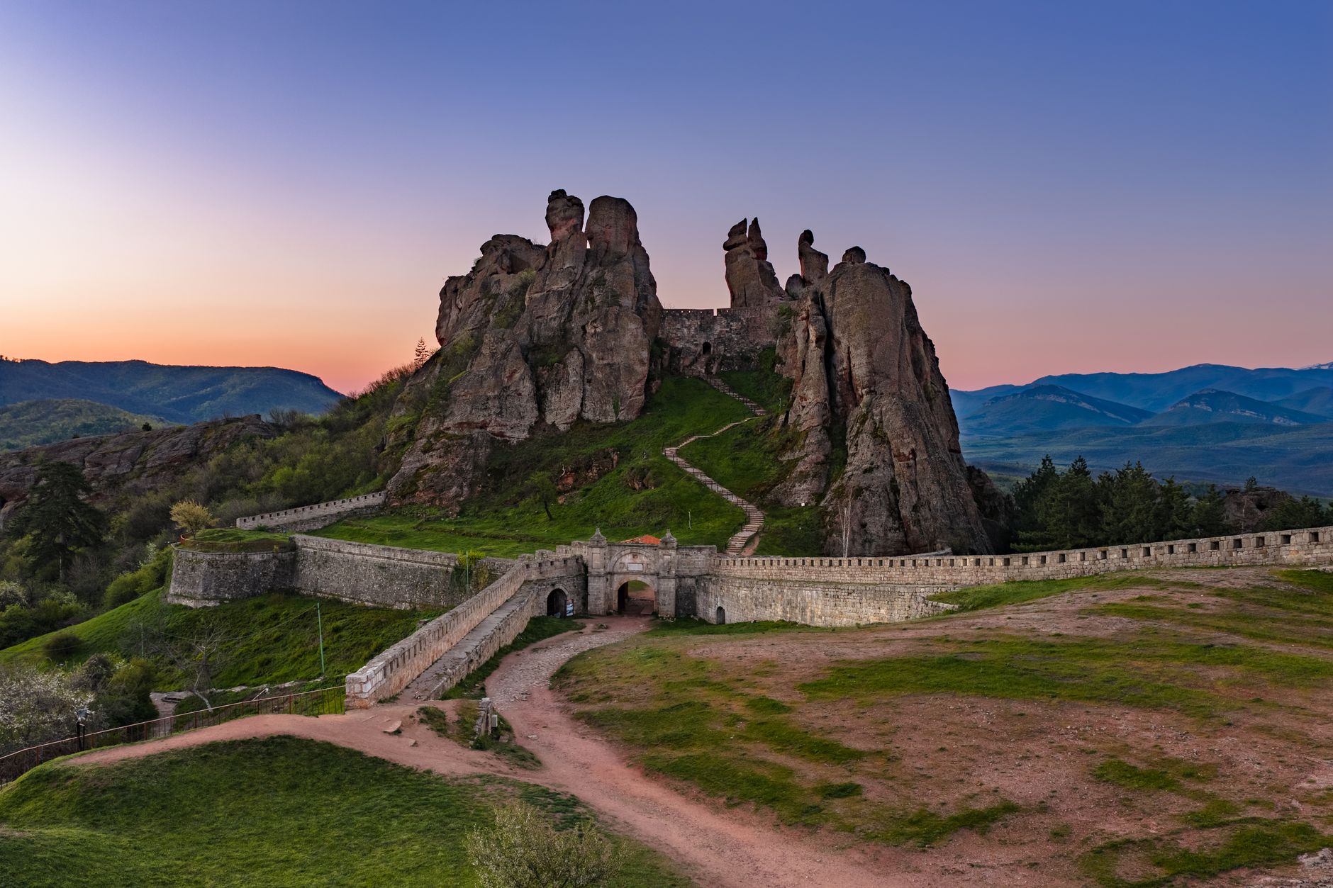Airport transfers in Belogradchik Airport transfers in Belogradchik