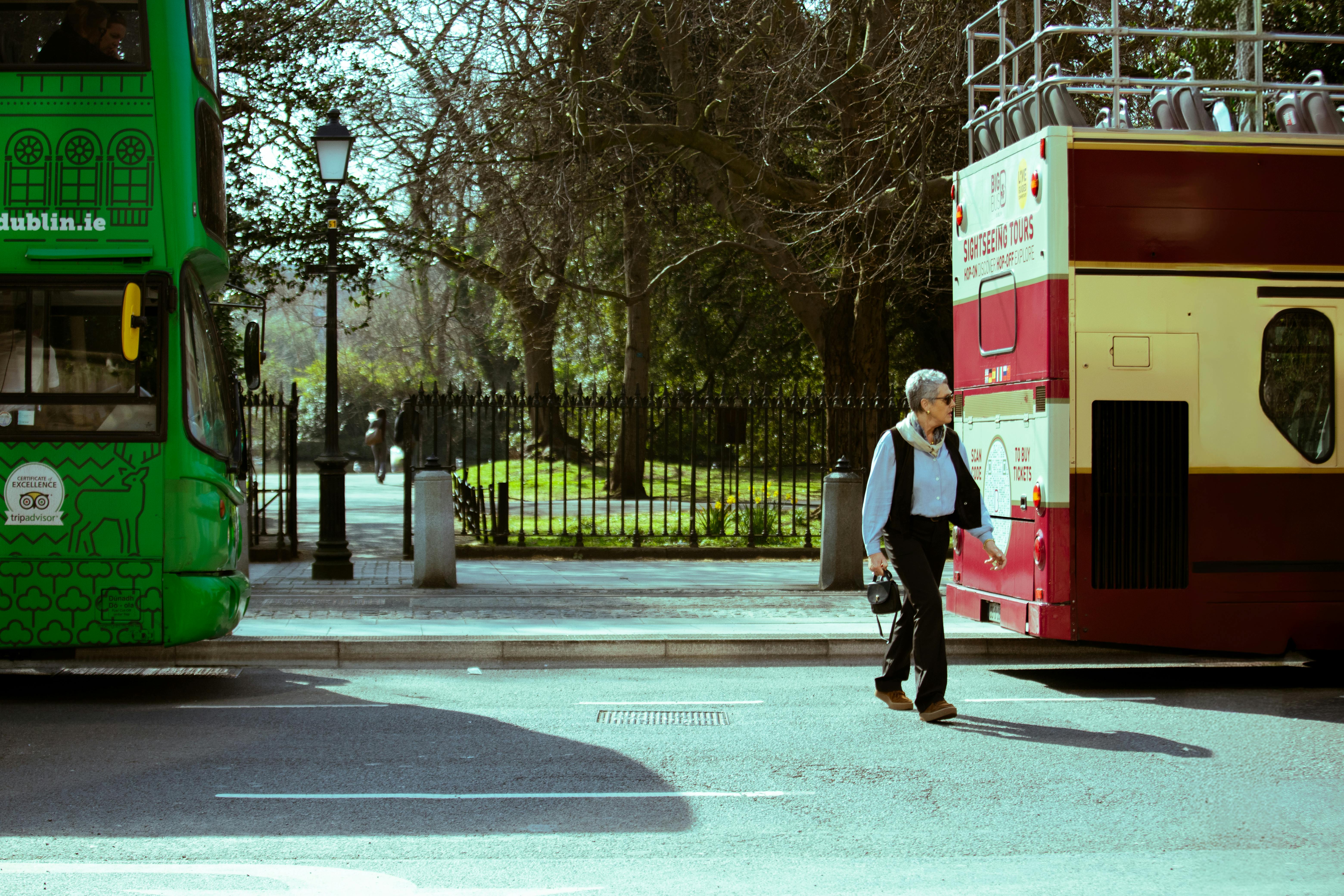 15 Irish travel experts to follow on Instagram for cheap flights, budget breaks and last-minute deals — Photo by atelierbyvin