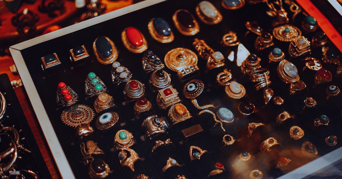 Comment créer une vitrine de collection pour vos antiquités