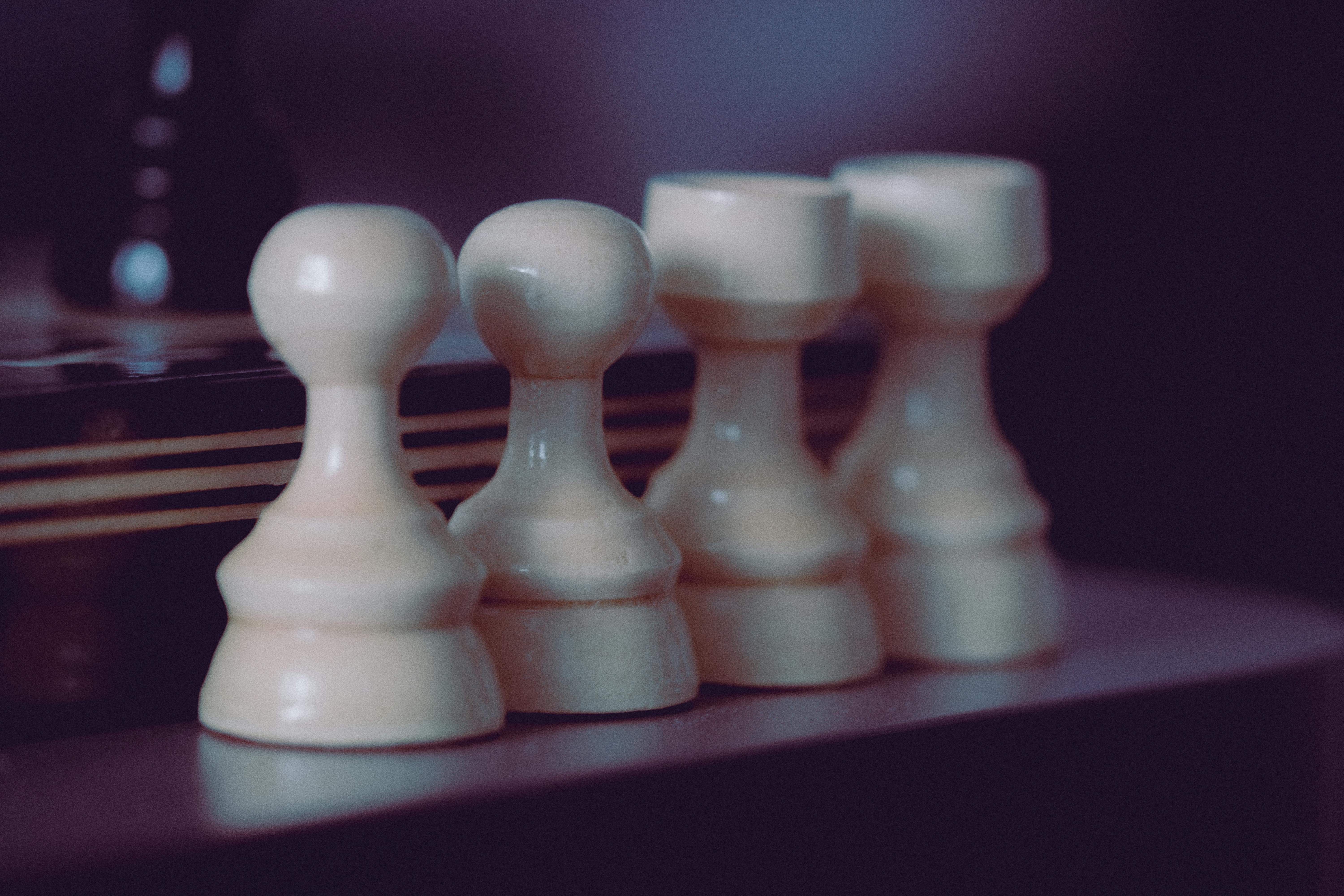 Les Meilleurs Outils d'Analyse pour Progresser aux Échecs