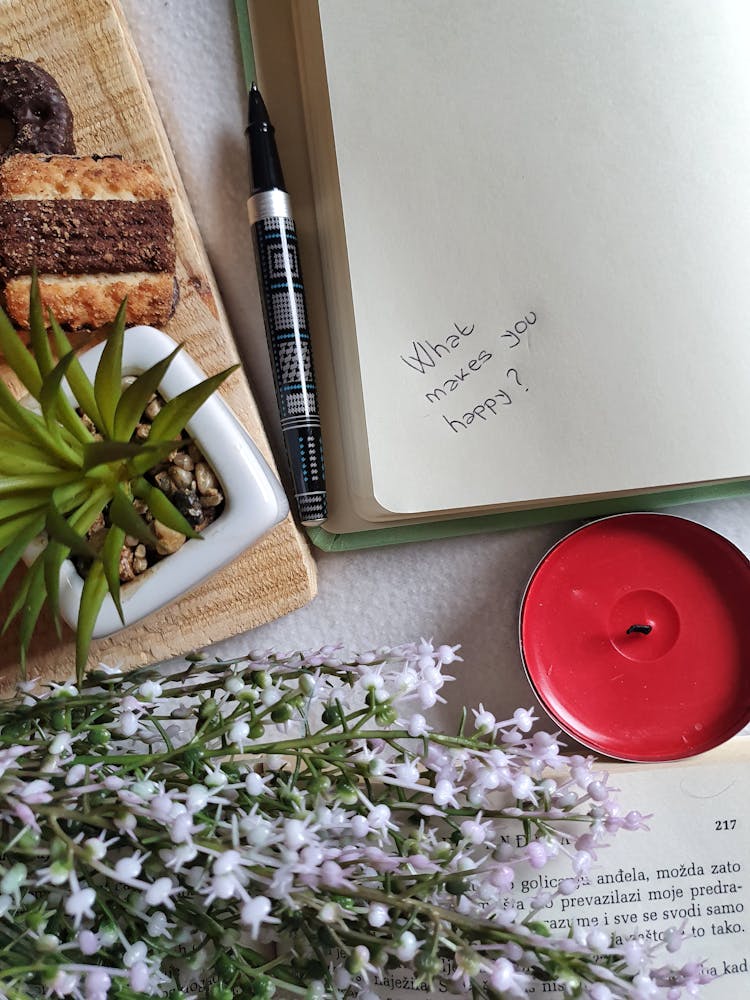 Notepad With Cookies And Flowers