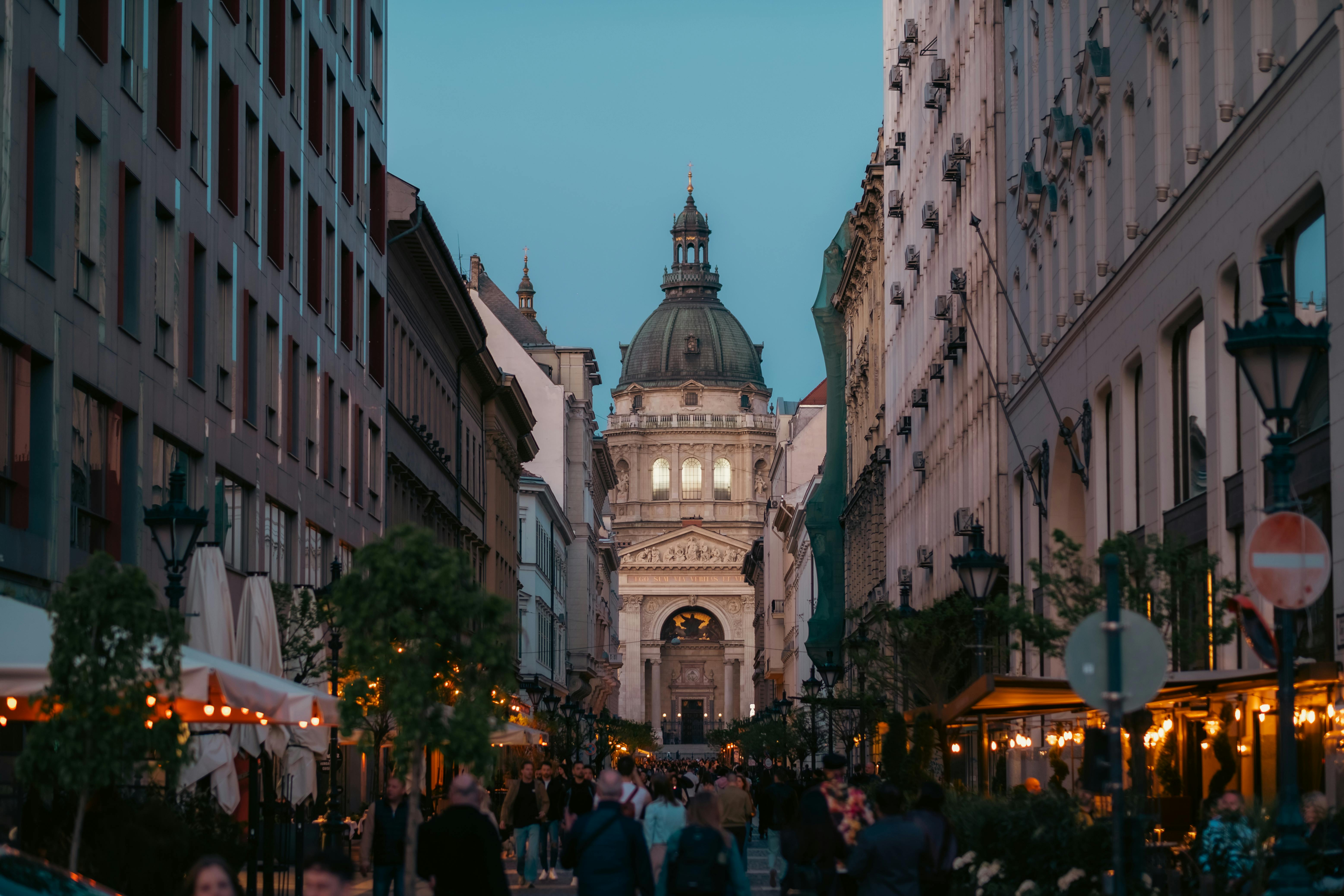 Traveling on a budget? These are the cheapest places to visit this spring — Photo by Talha Kılıç on Pexels