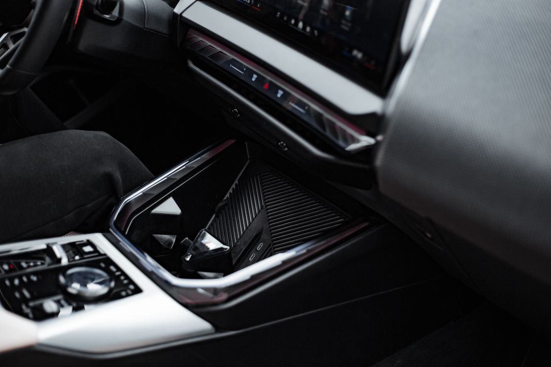 Modern Car Interior with Gear Shift and Console · Free Stock Photo