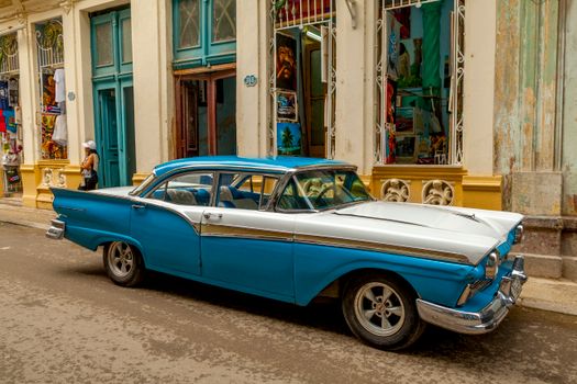 Fábrica de Arte Cubano night — Havana